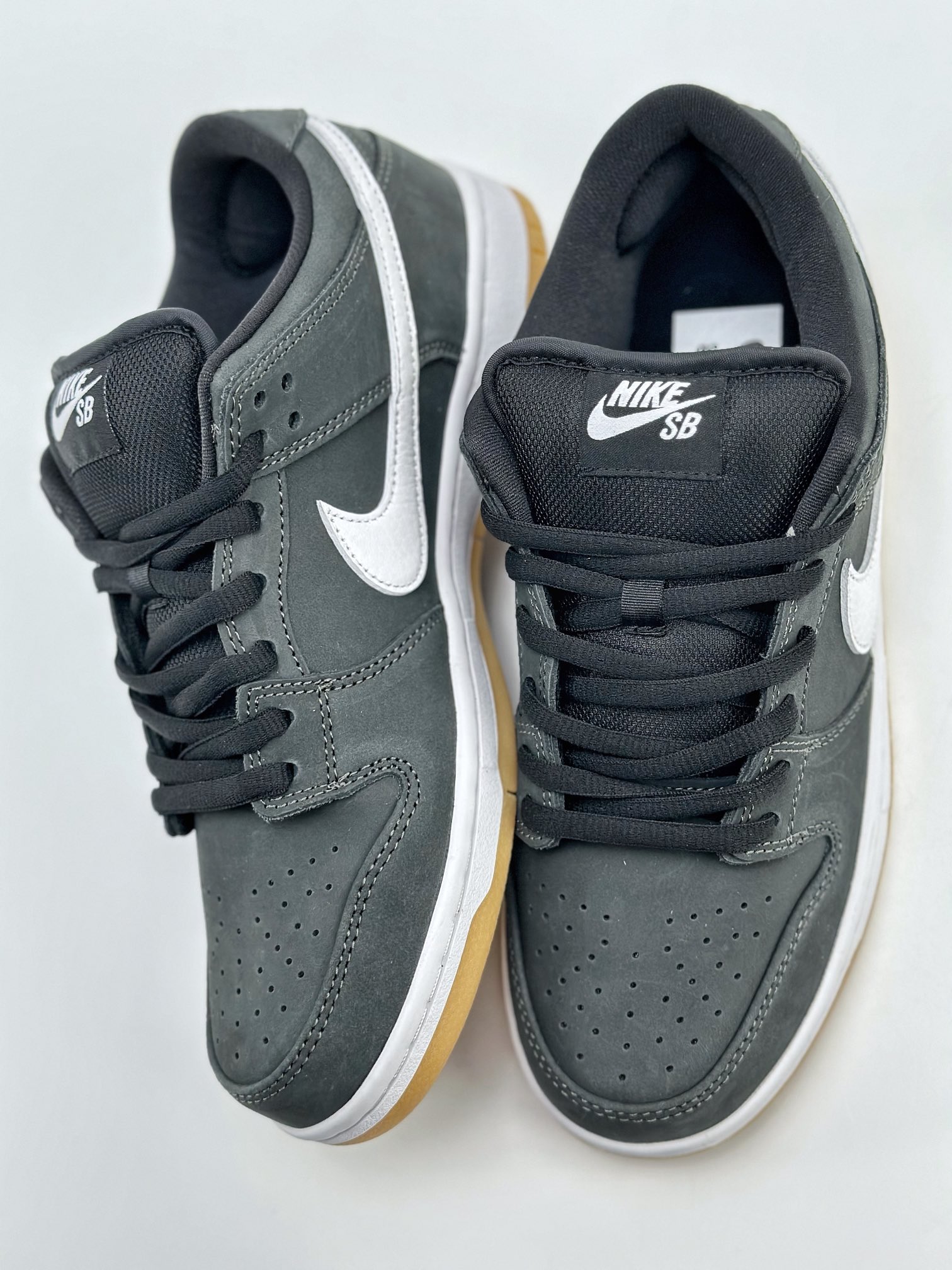 350 Nike SB Dunk Low Pro Zoom”Black Gum”黑白生胶 CD2563-006