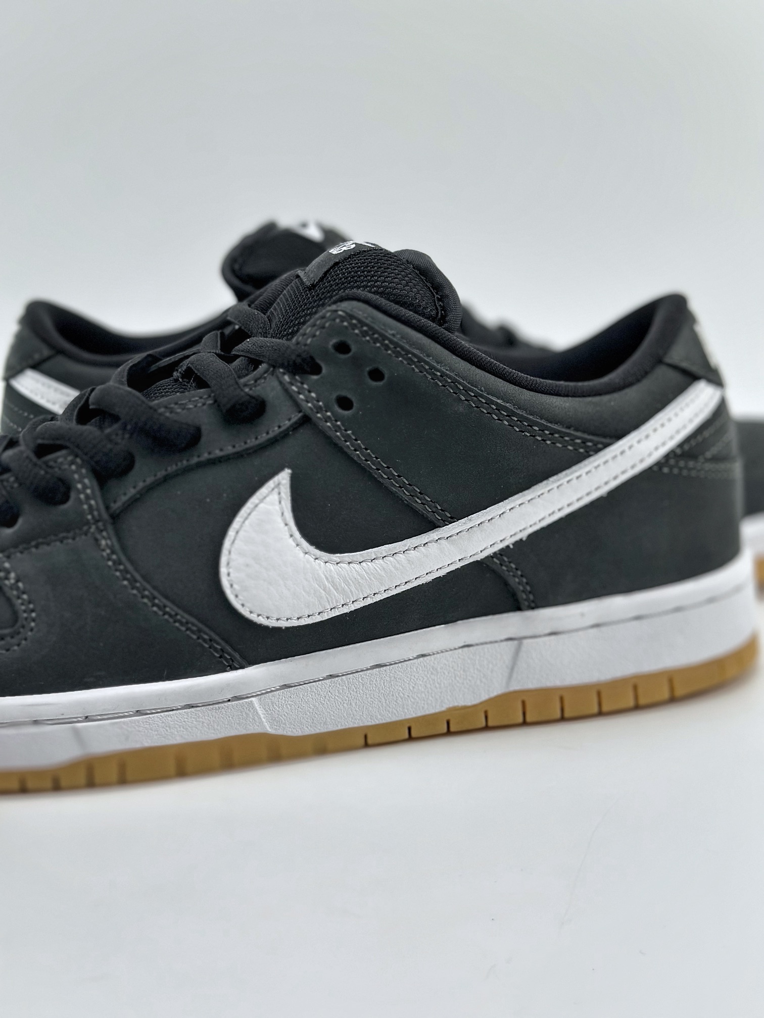 350 Nike SB Dunk Low Pro Zoom”Black Gum”黑白生胶 CD2563-006