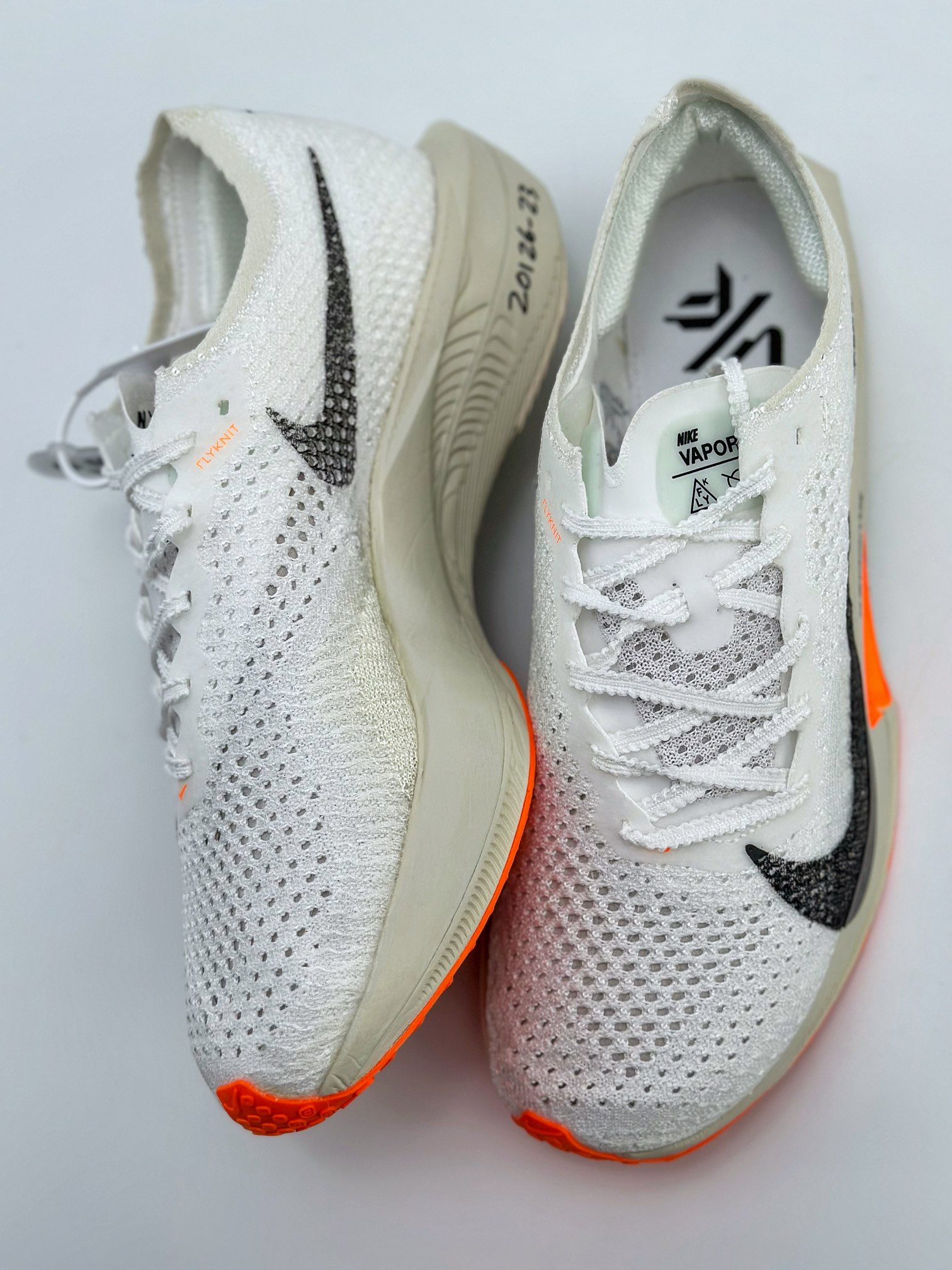 350 Nike ZoomX Vaporfly NEXT%3 减震马拉松跑步鞋 DX7957-100