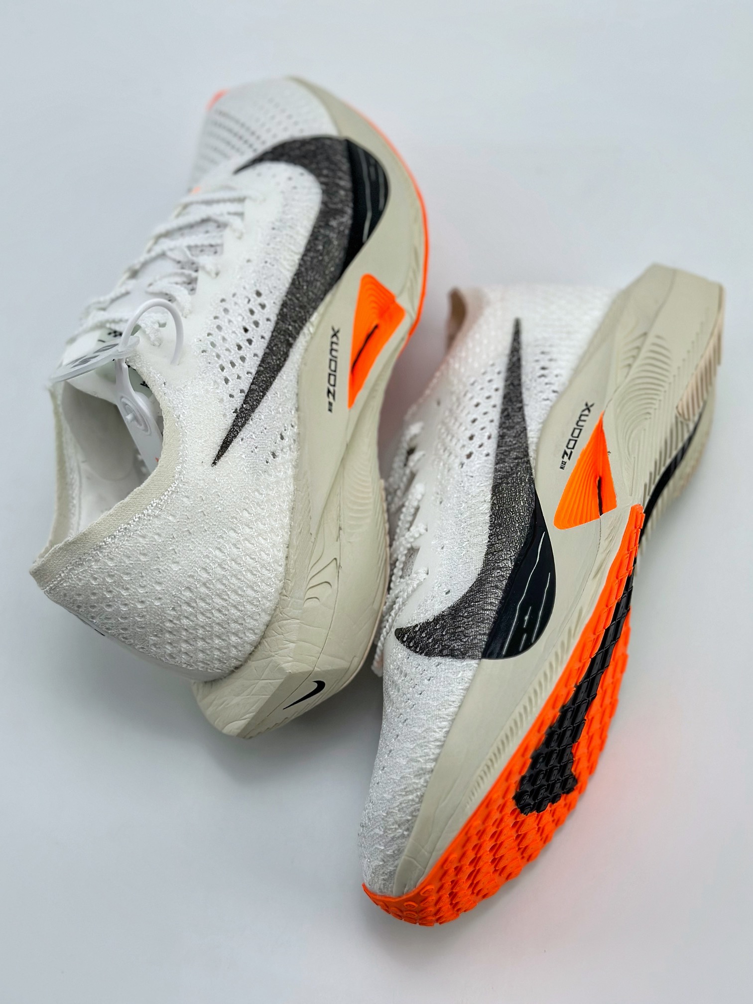 350 Nike ZoomX Vaporfly NEXT%3 减震马拉松跑步鞋 DX7957-100