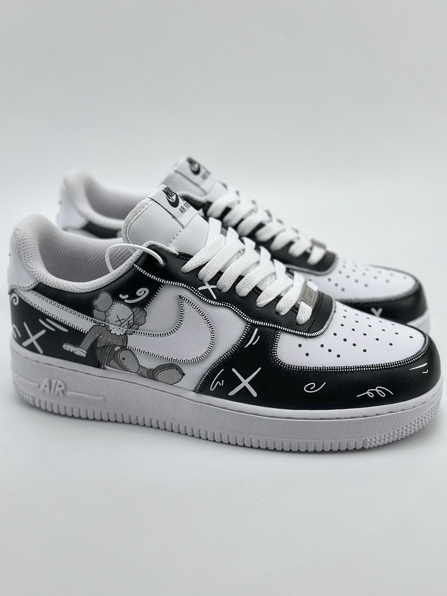 260 Nike Air Force 1 Low 07 x KAWA 联名黑白涂鸦 CW2288-777