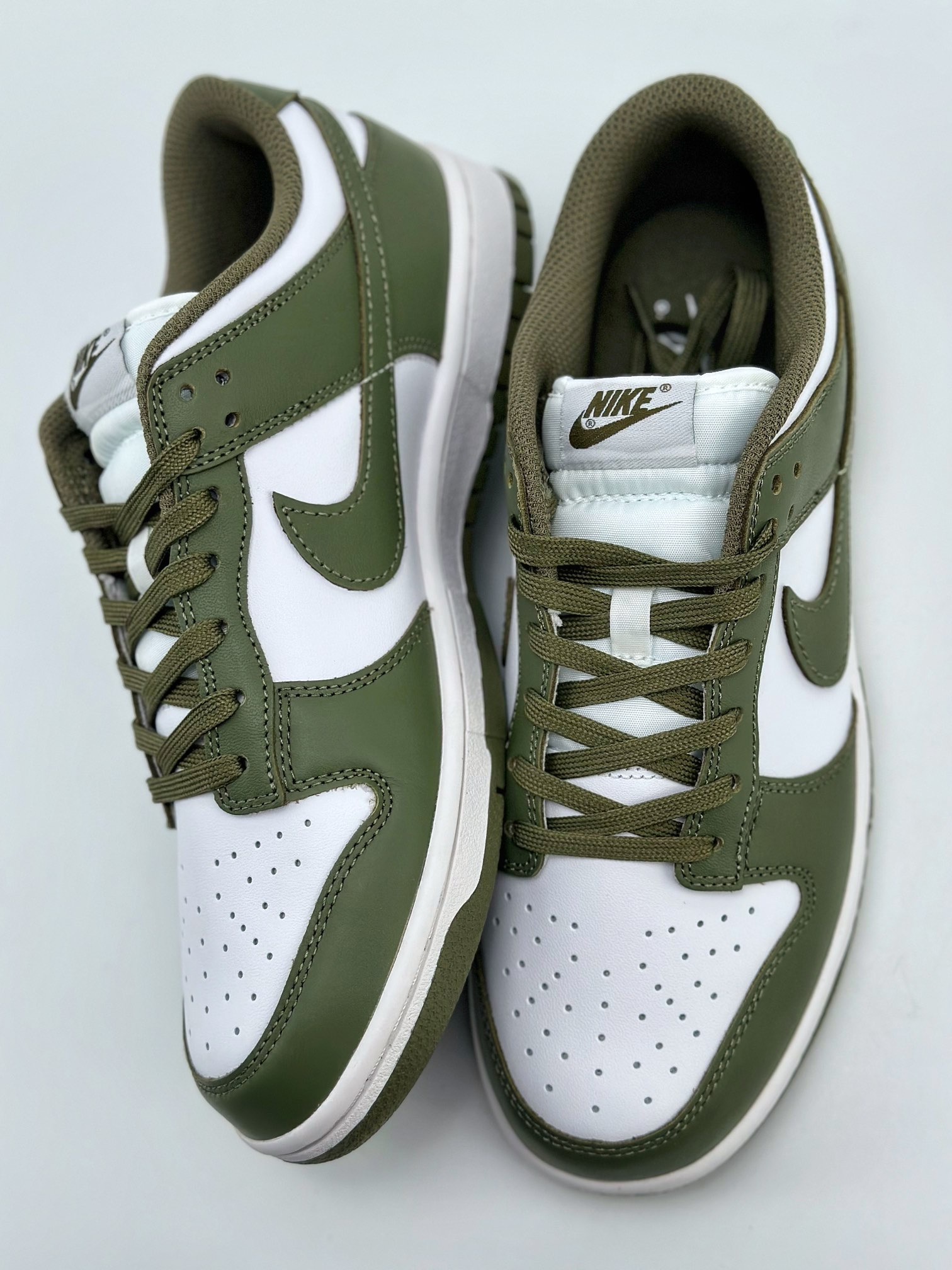 260 Nike SB Dunk Low “Medium Olive” 白橄榄绿 DD1503-120