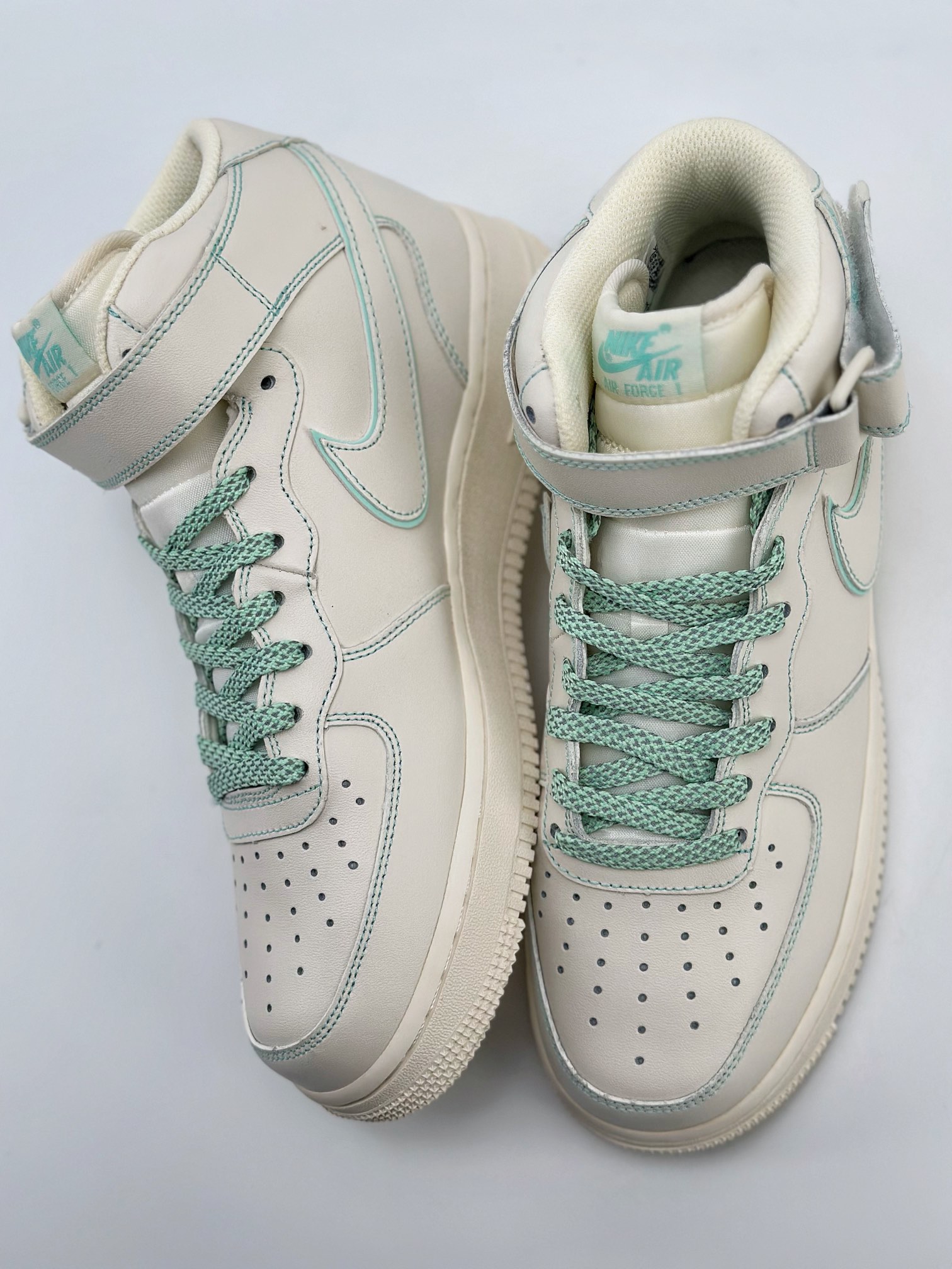 260 Nike Air Force 1 Mid 07 兔八哥 BY6899-695