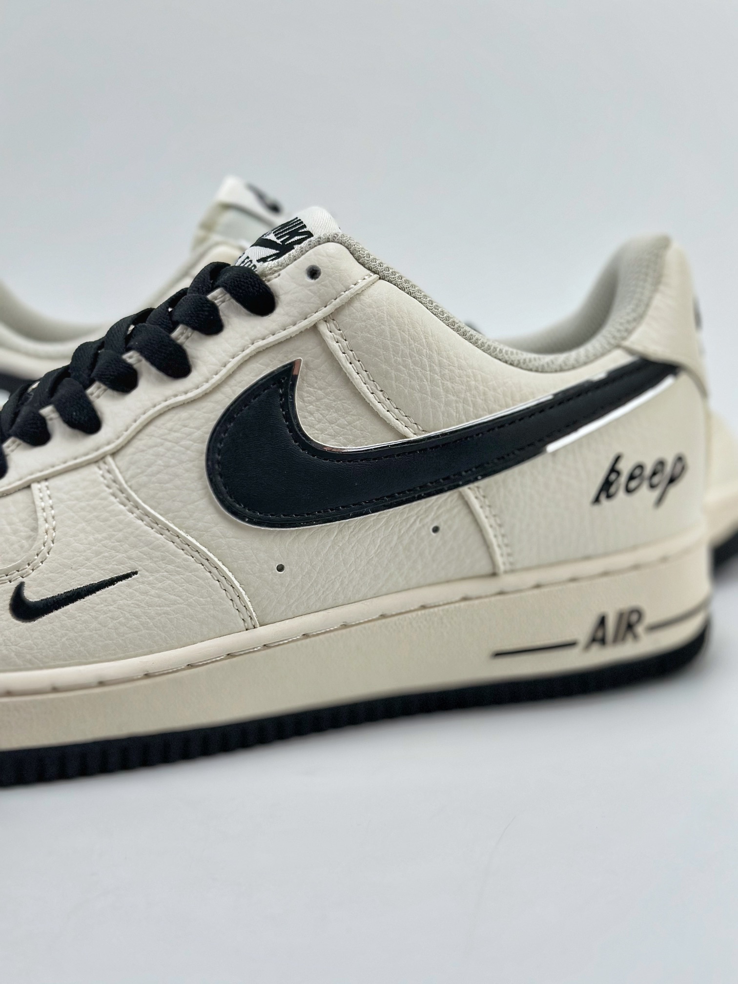 220 Nike Air Force 1 Low 07 字母白黑