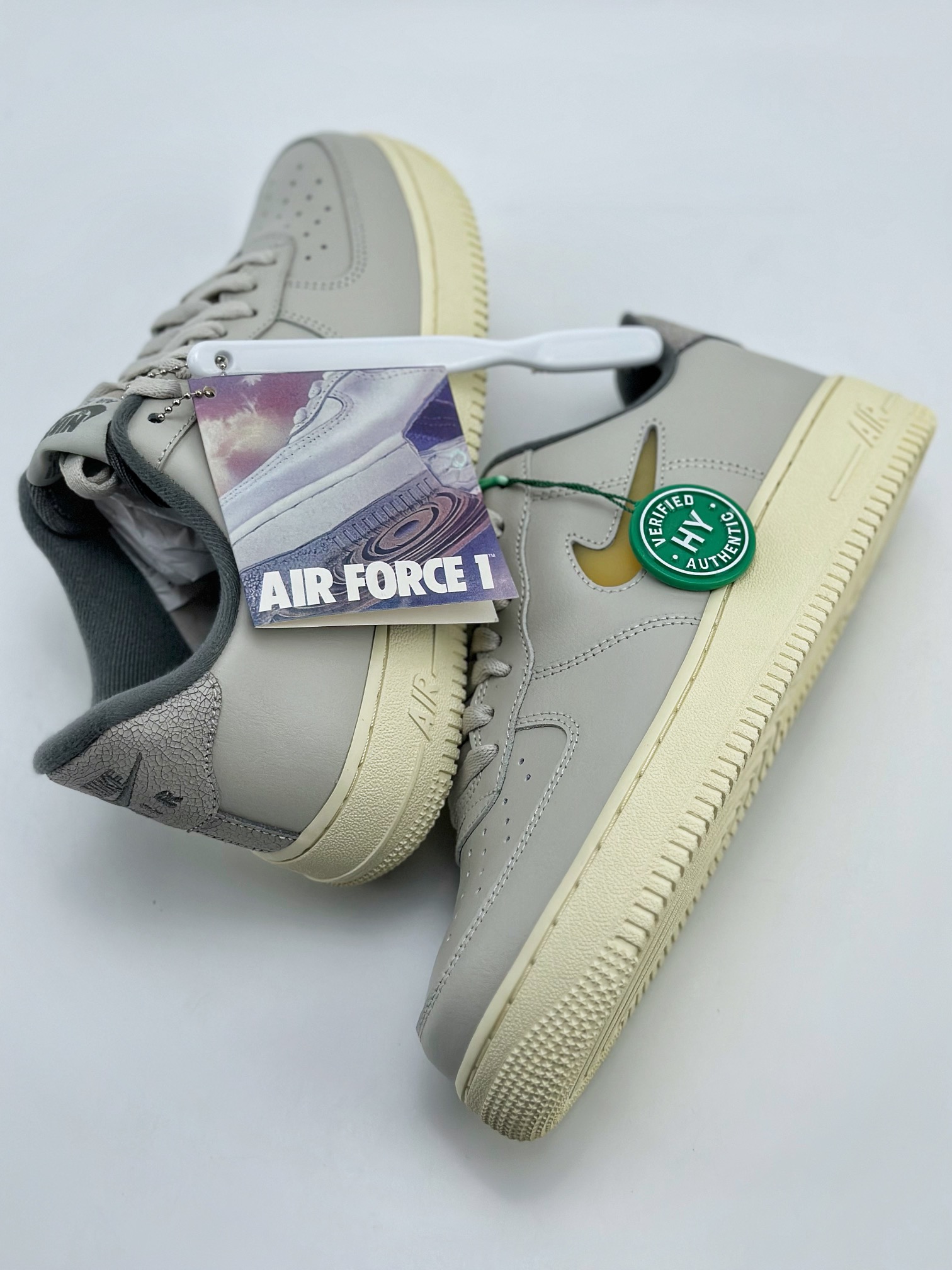 200 Nike Air Force 1 Low 07 ” Light Bone and Coconut Milk ” 果冻 DC8894-001