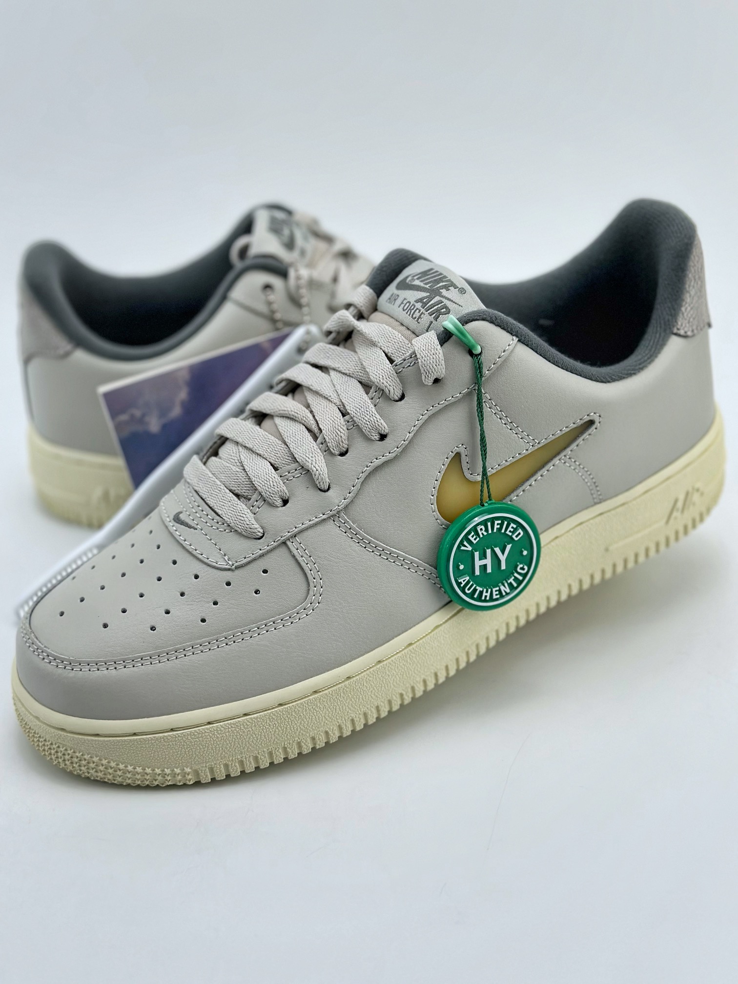 200 Nike Air Force 1 Low 07 ” Light Bone and Coconut Milk ” 果冻 DC8894-001