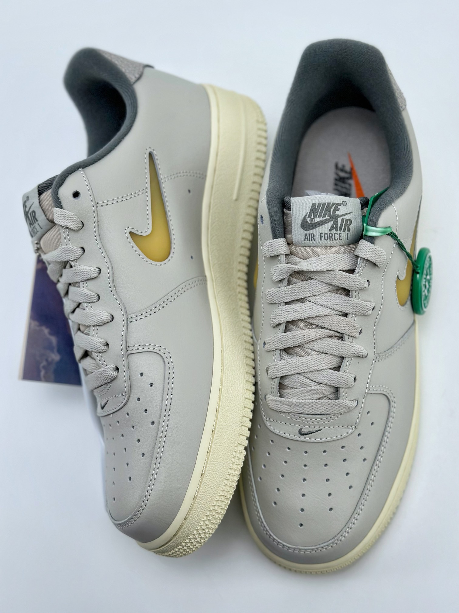 200 Nike Air Force 1 Low 07 ” Light Bone and Coconut Milk ” 果冻 DC8894-001