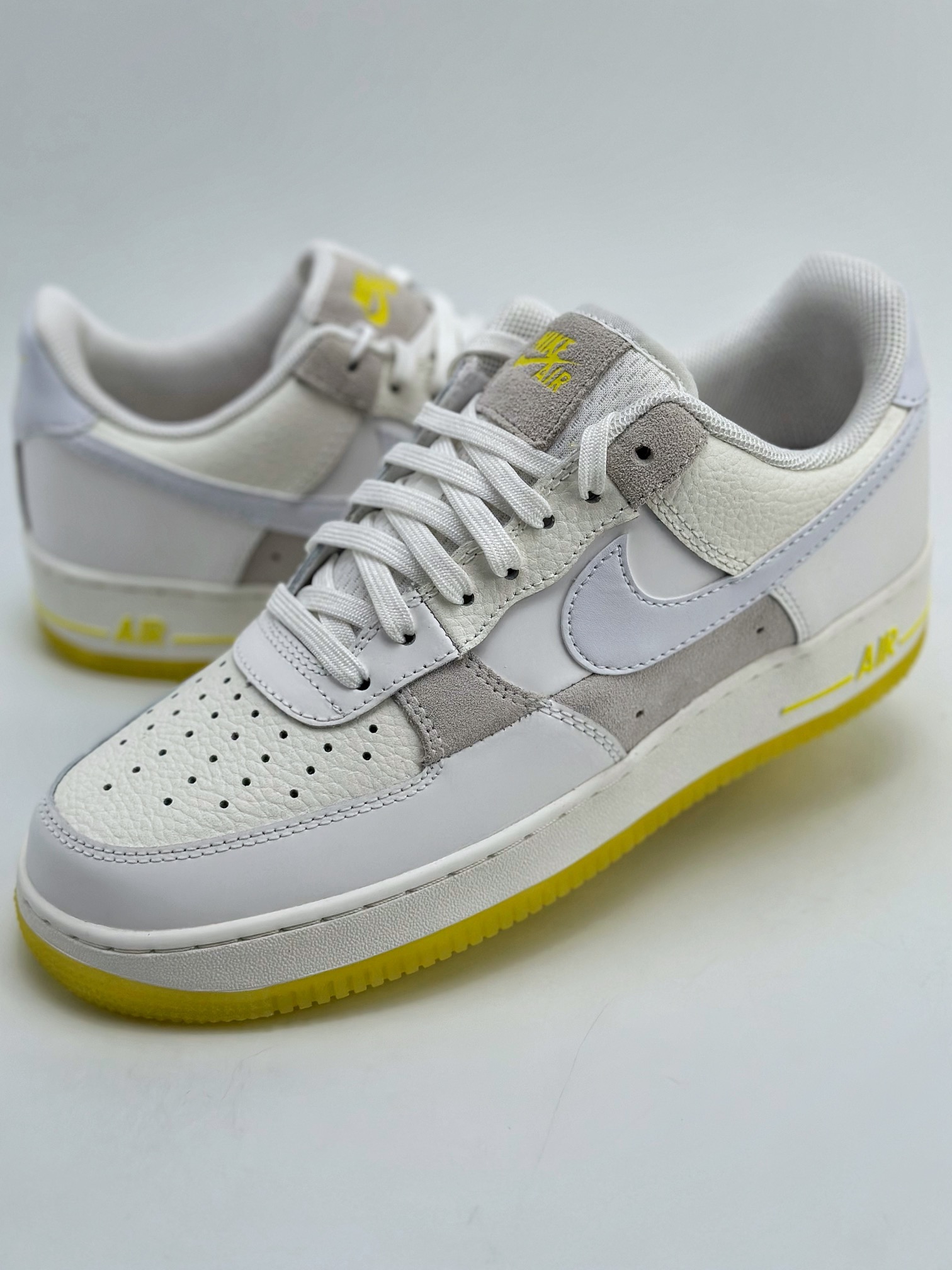 220 Nike Air Force 1 Low 07 白黄拼接 FQ0709-100