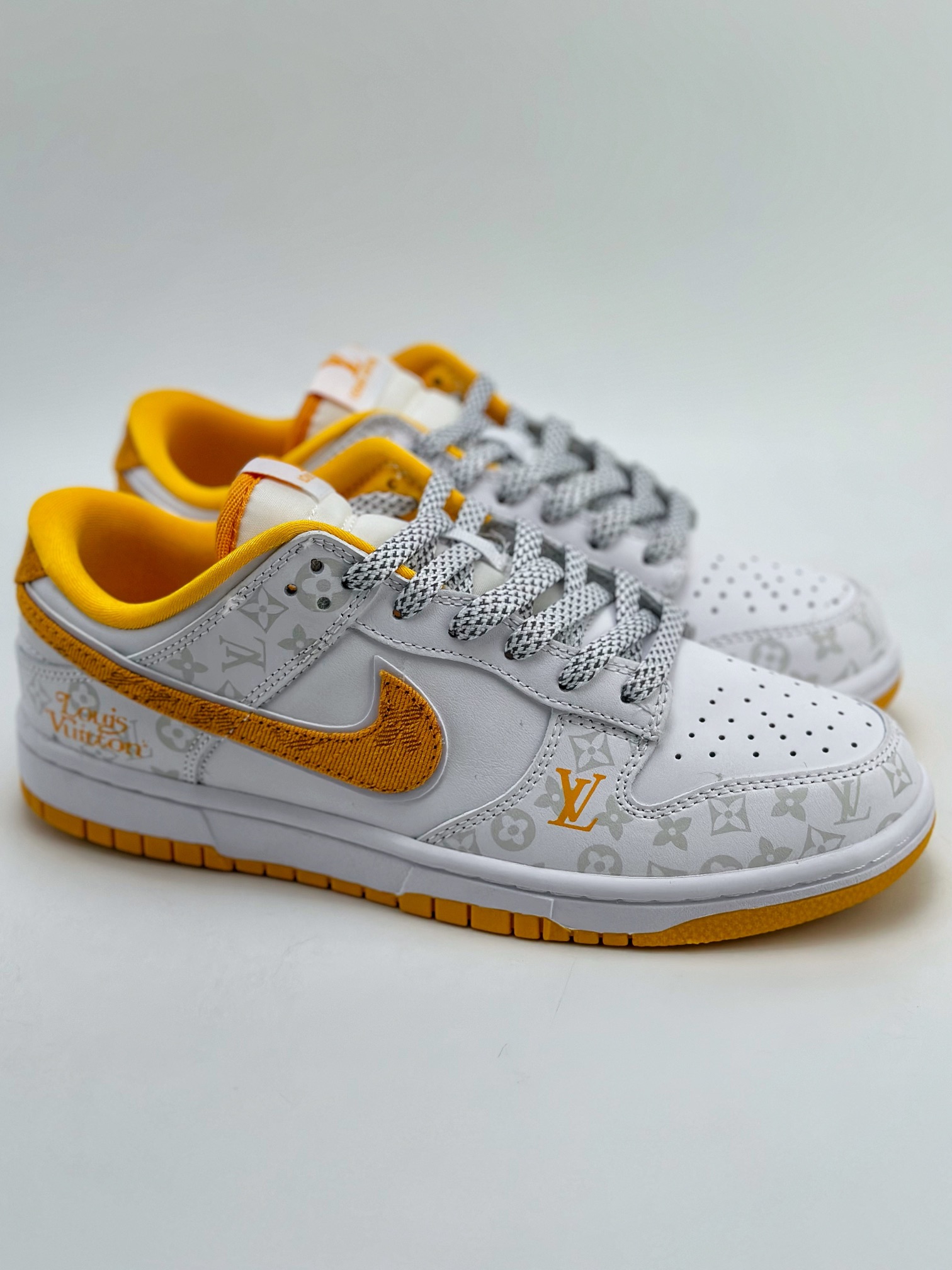 260 Nike SB Dunk Low x Louis Vuitton 白黄LV印花 DD1391-128