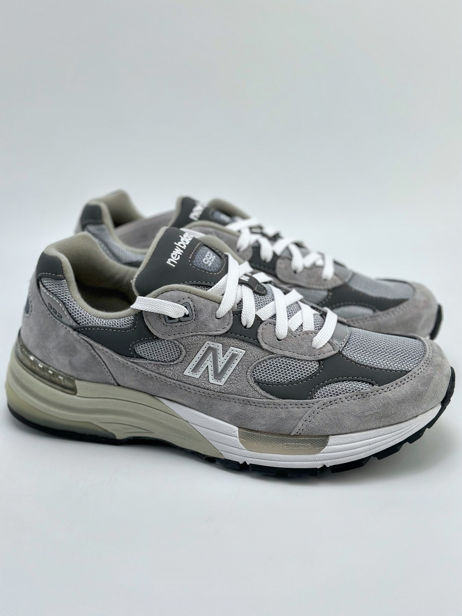 280 New Balance 992 元祖灰 复古风格  M992GR