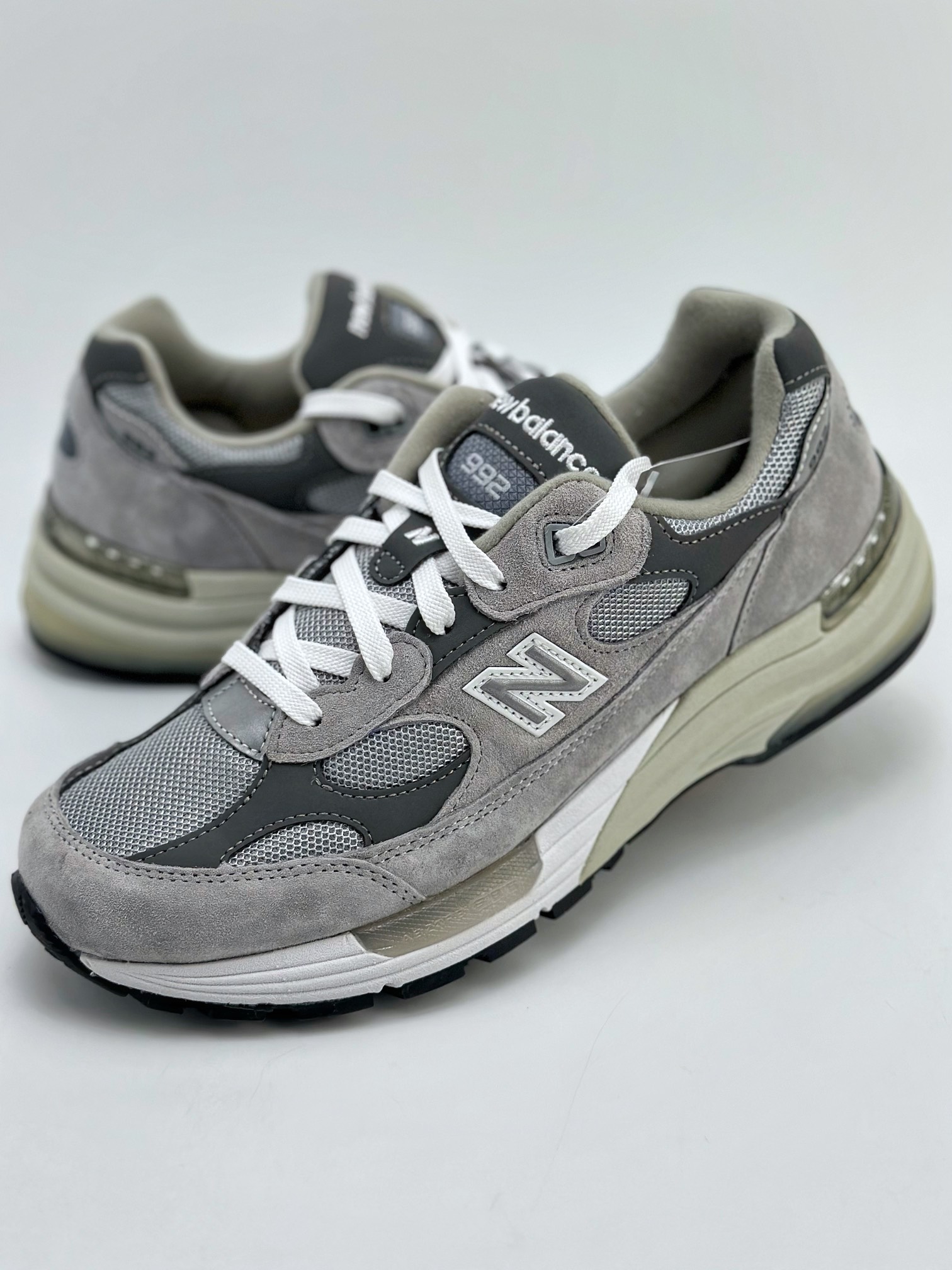 280 New Balance 992 元祖灰 复古风格  M992GR