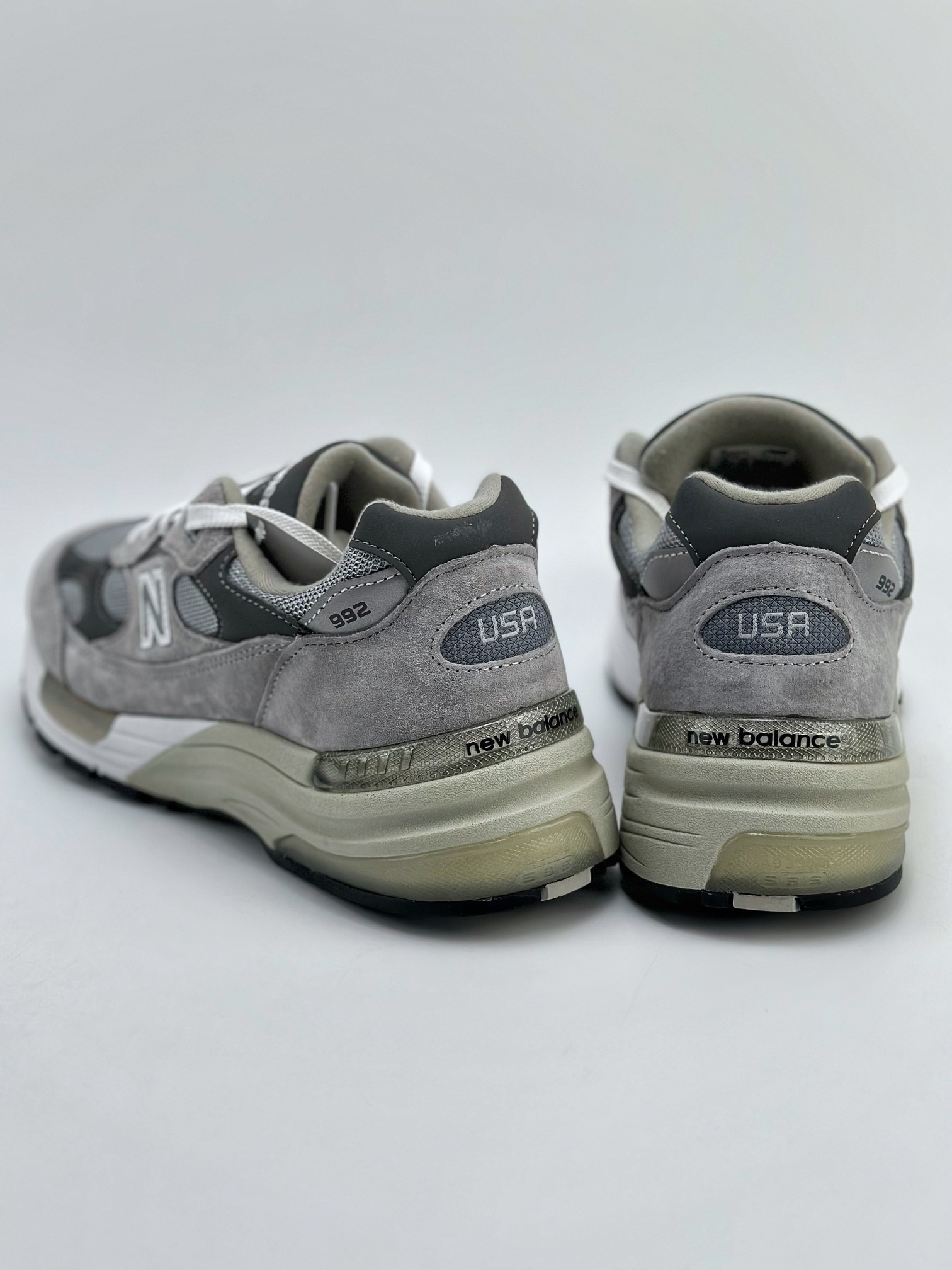 280 New Balance 992 元祖灰 复古风格  M992GR