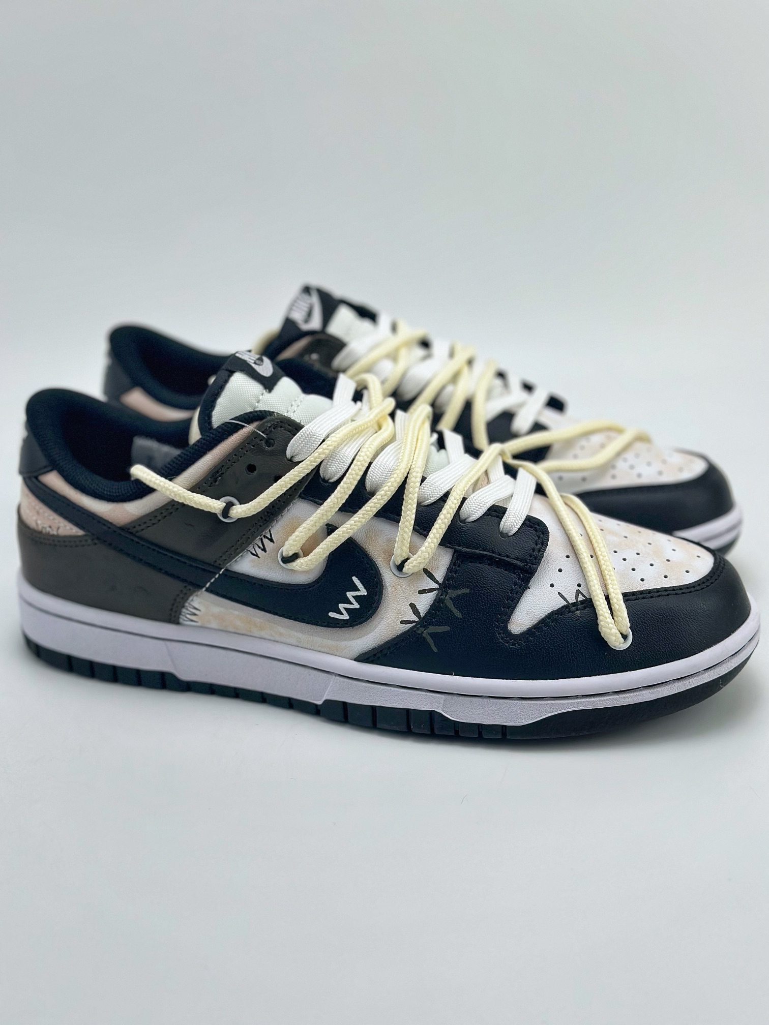 300 Nike SB Dunk Low 布偶熊 玩偶 DD1391-100