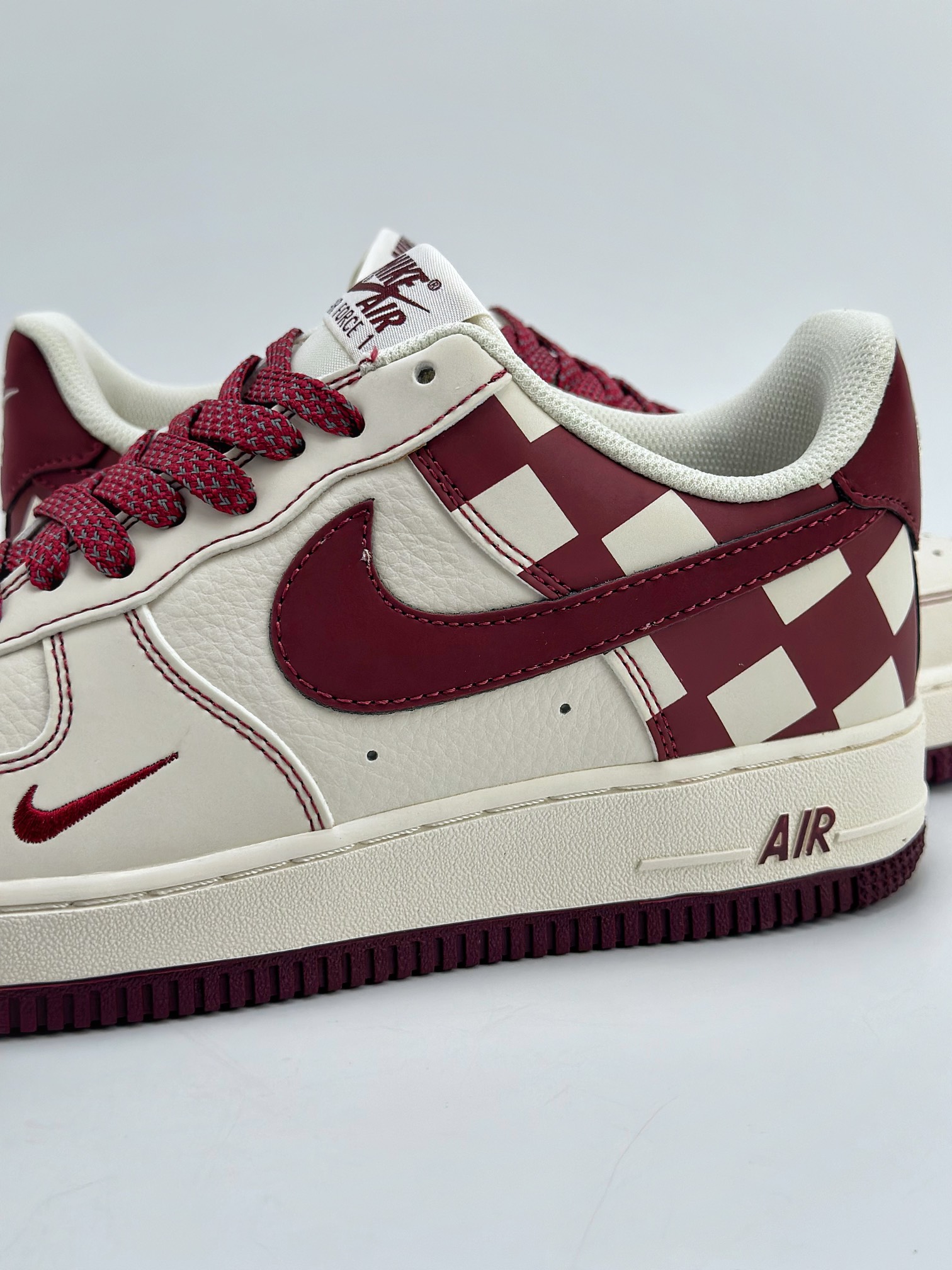 240 Nike Air Force 1 Low 07 白红旗盘 GZ5688-055