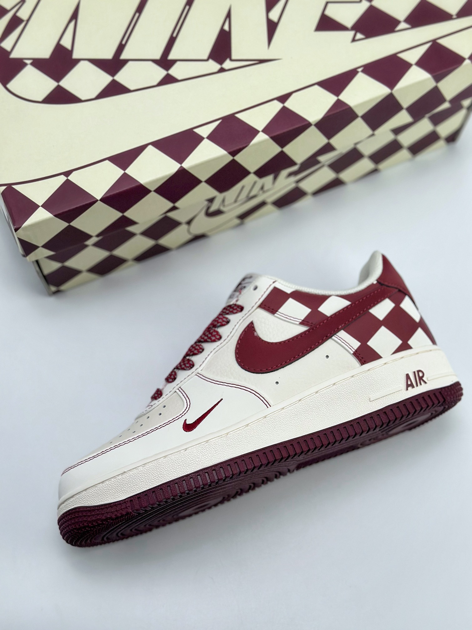 240 Nike Air Force 1 Low 07 白红旗盘 GZ5688-055