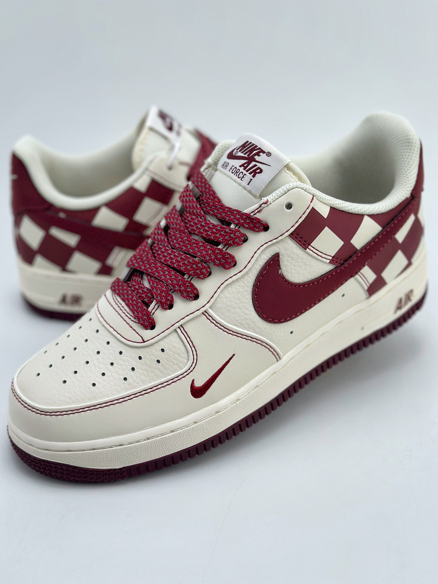 240 Nike Air Force 1 Low 07 白红旗盘 GZ5688-055