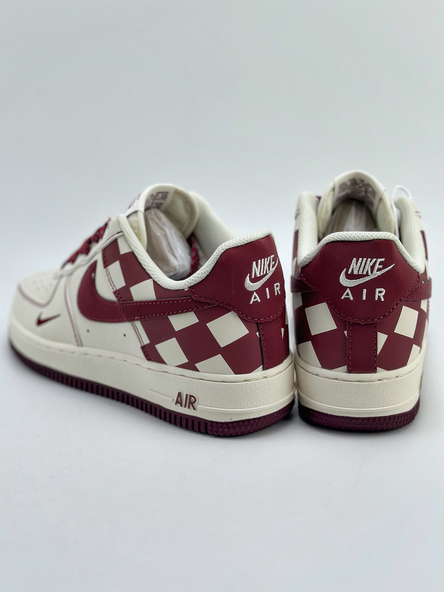 240 Nike Air Force 1 Low 07 白红旗盘 GZ5688-055