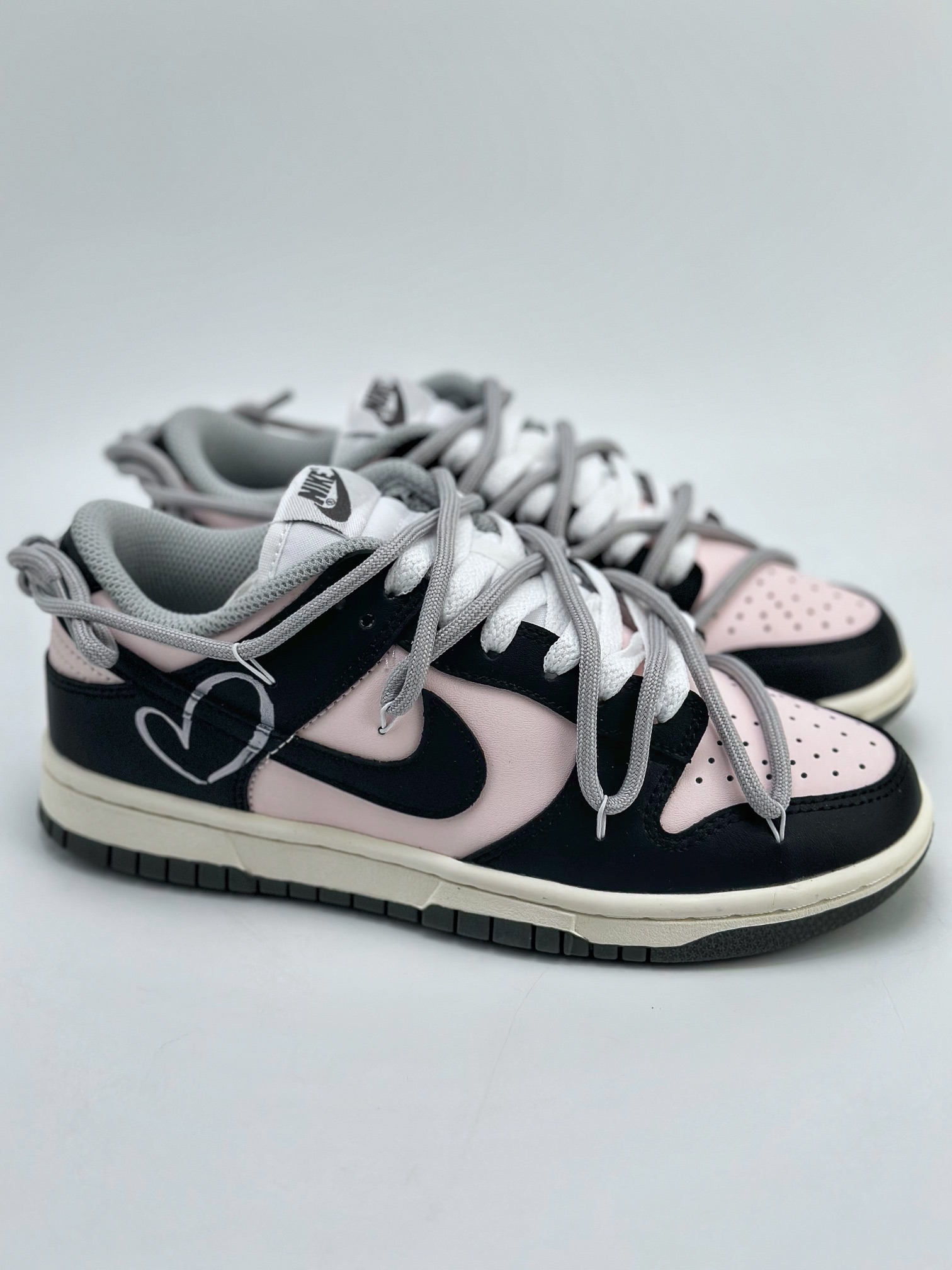 240 NIKE SB Dunk Low 甜心辣妹 黑粉 DD1503-117