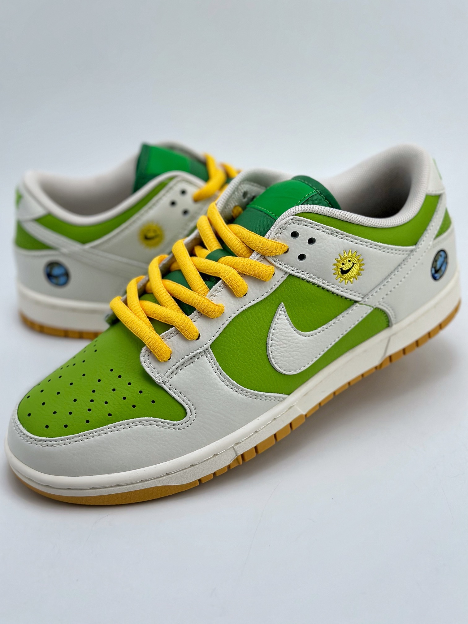 280 Nike SB Dunk Low 白绿笑脸 BB1609-115