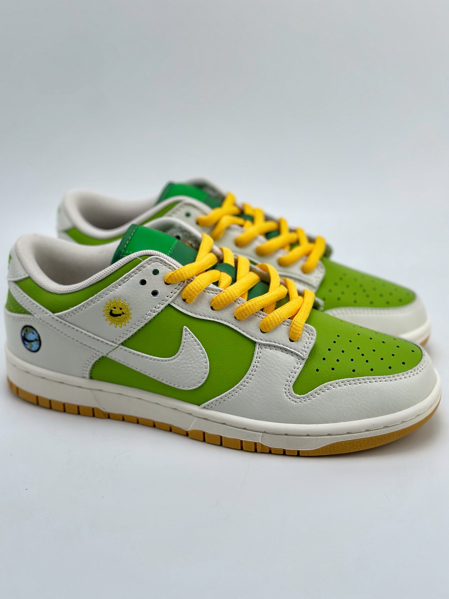 280 Nike SB Dunk Low 白绿笑脸 BB1609-115