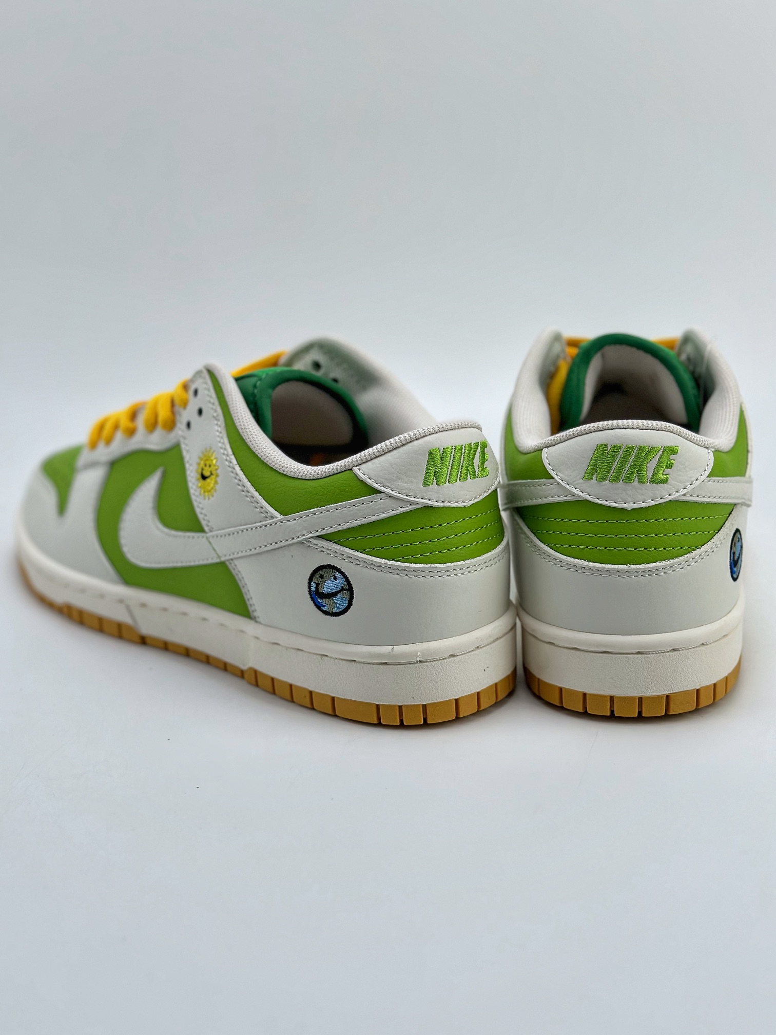 280 Nike SB Dunk Low 白绿笑脸 BB1609-115