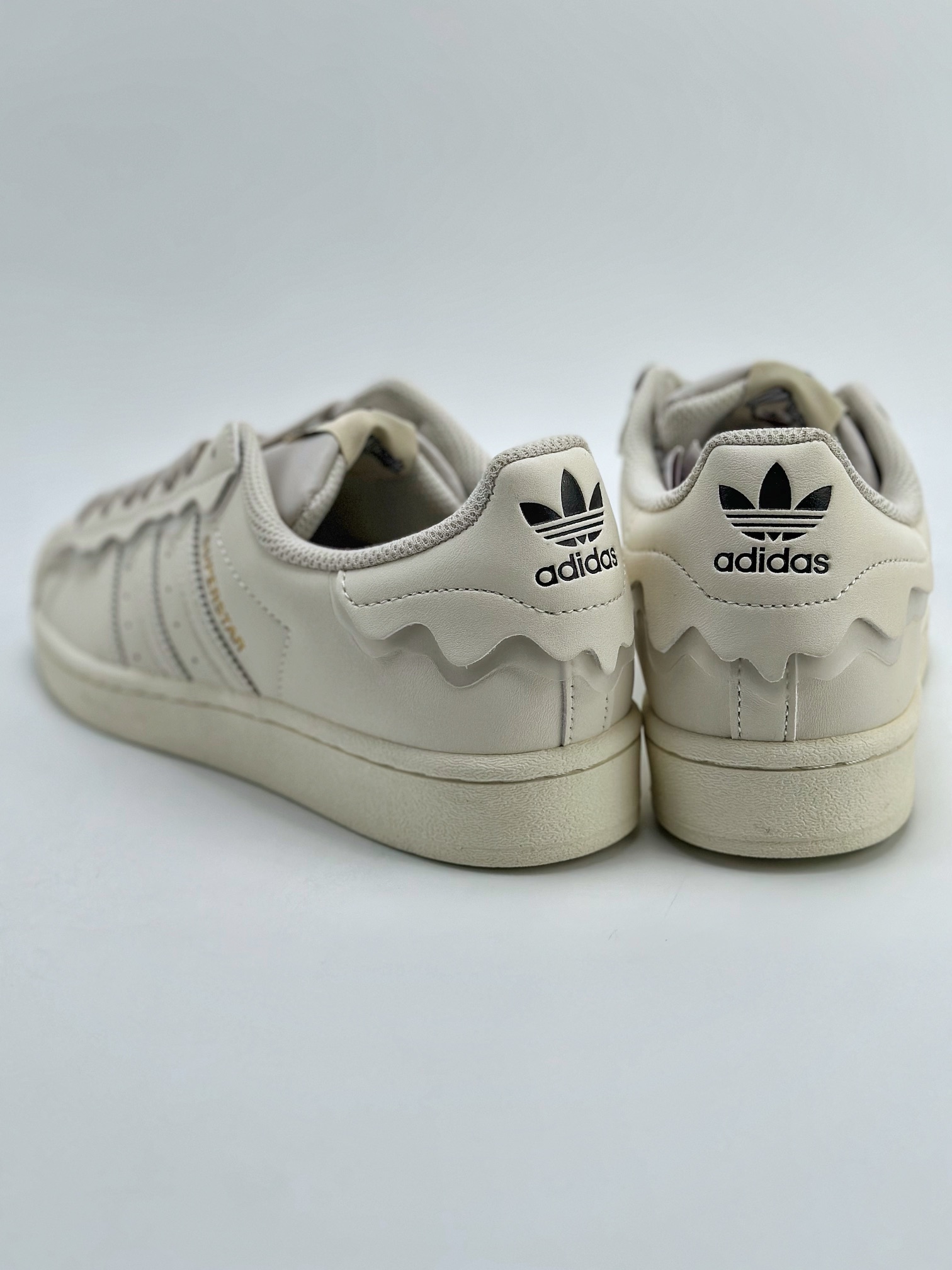 150 Adidas   Originals Superstar 贝壳头 白色奶油  GW4441