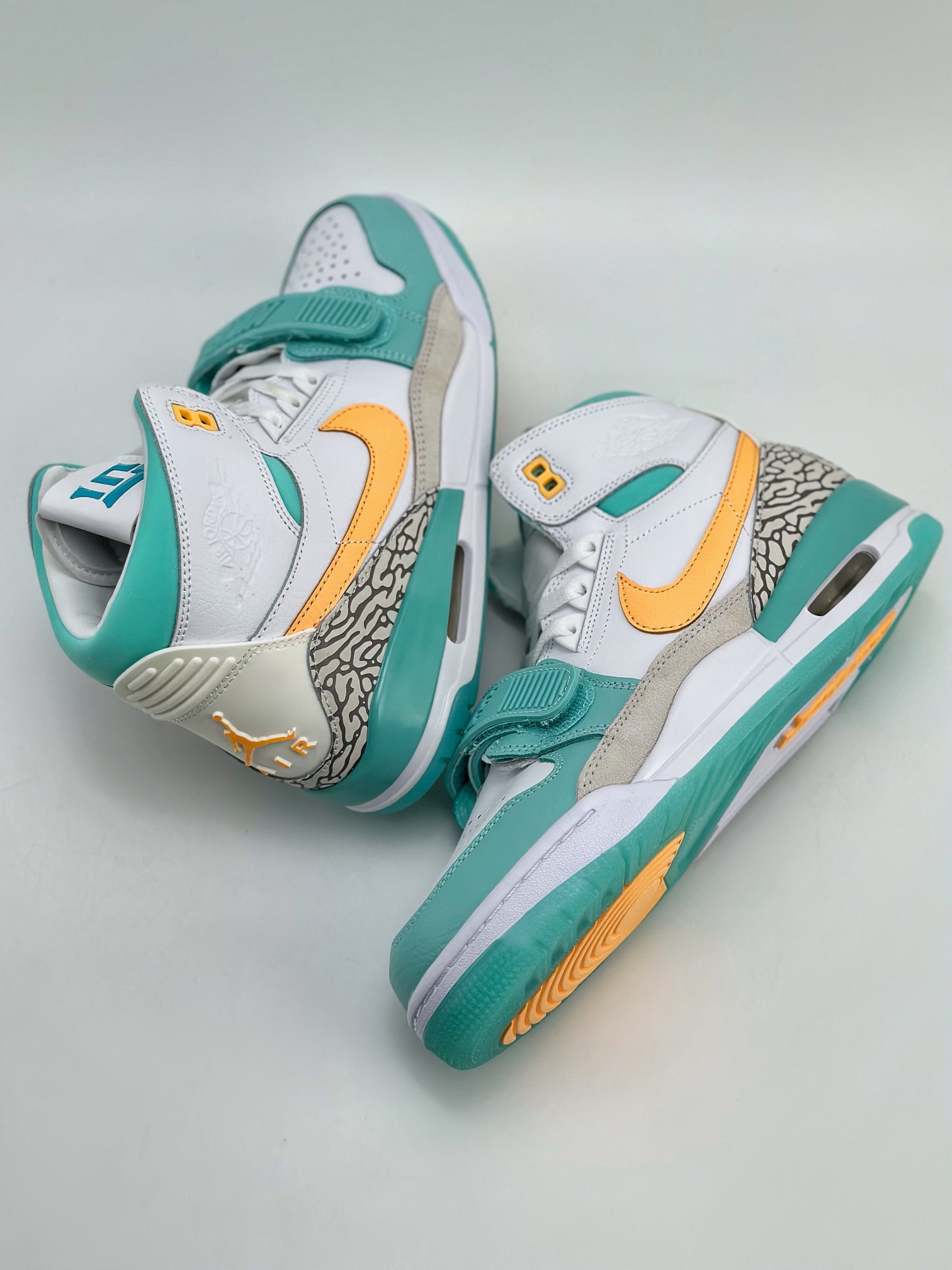 210 Air Jordan Legacy 312 High 薄荷绿黄 FV3625-181