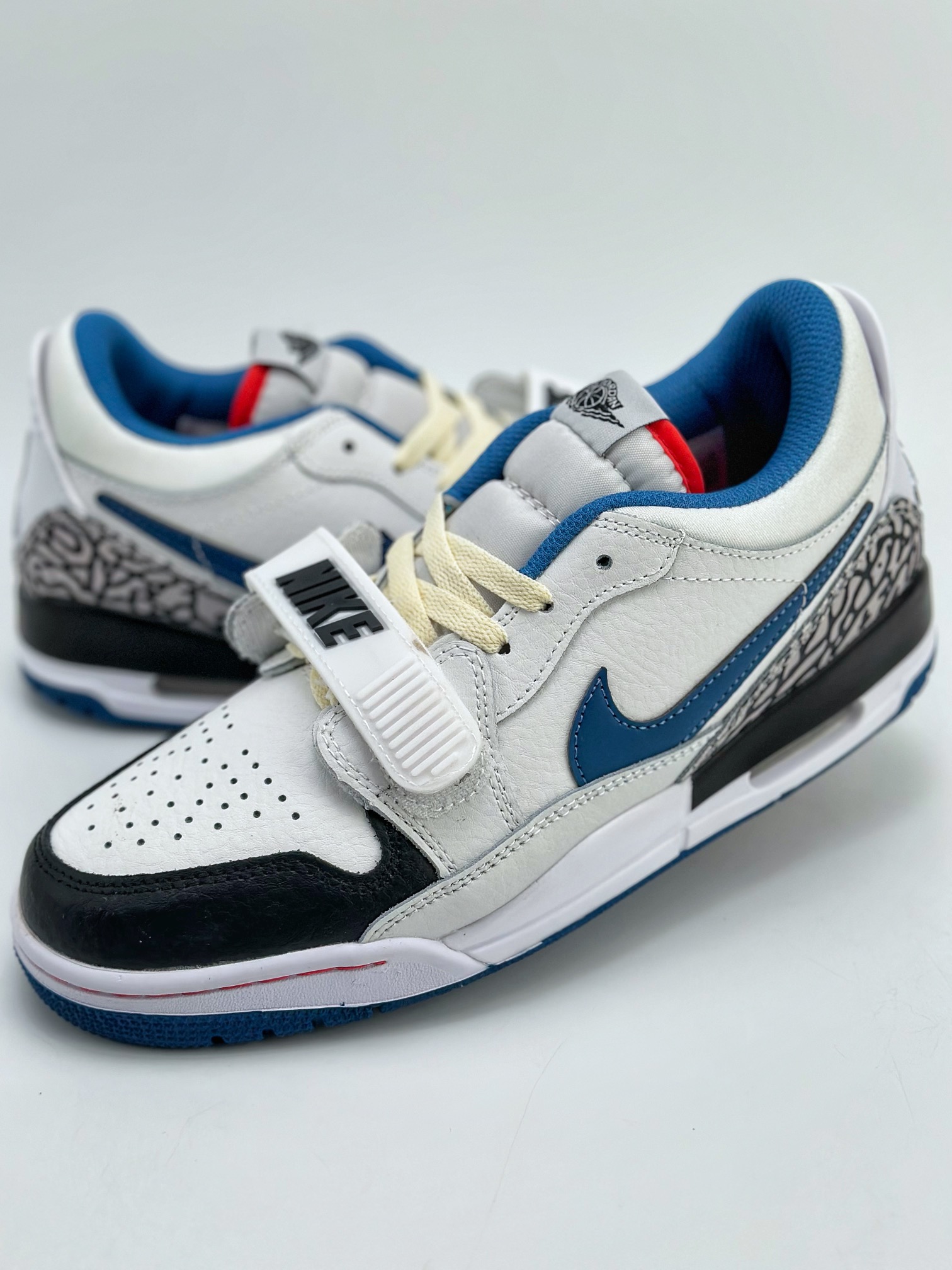 200 Air Jordan Legacy 312 Low 白黑蓝  FV8117-141