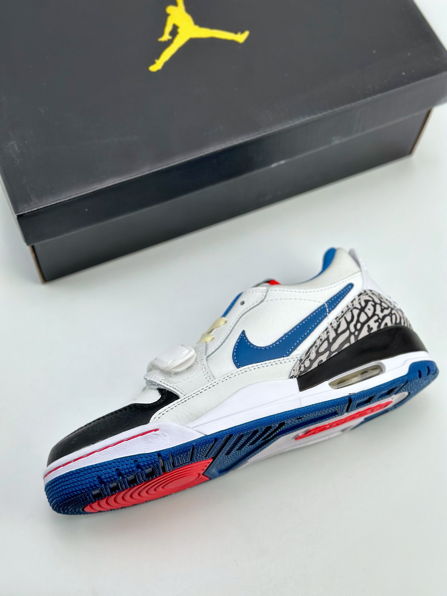 200 Air Jordan Legacy 312 Low 白黑蓝  FV8117-141