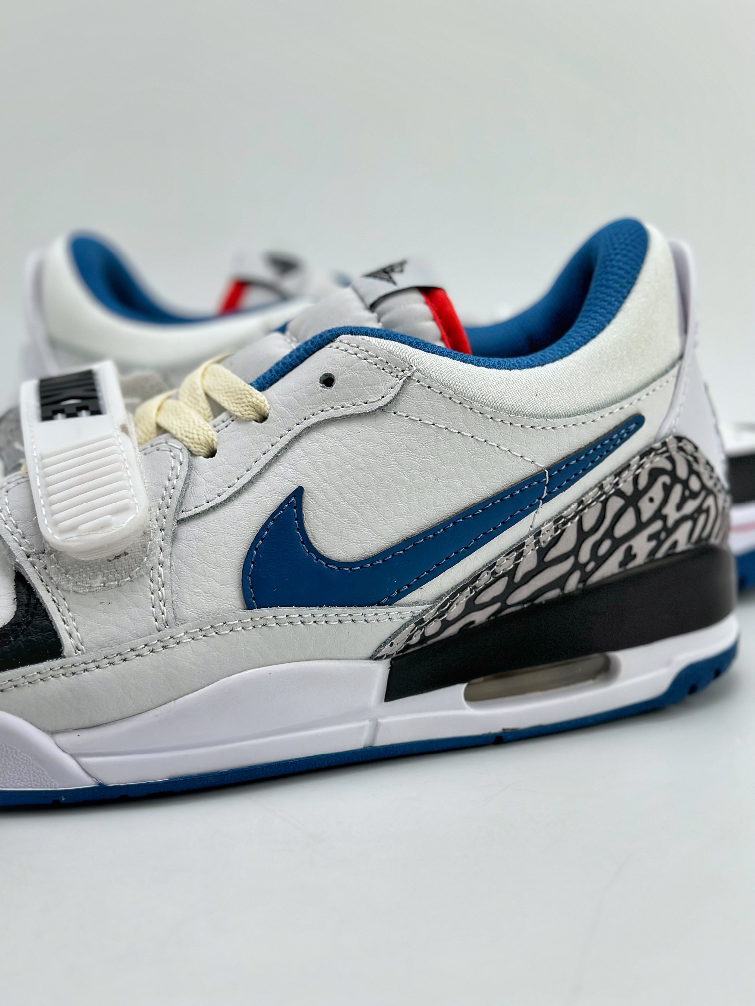 200 Air Jordan Legacy 312 Low 白黑蓝  FV8117-141