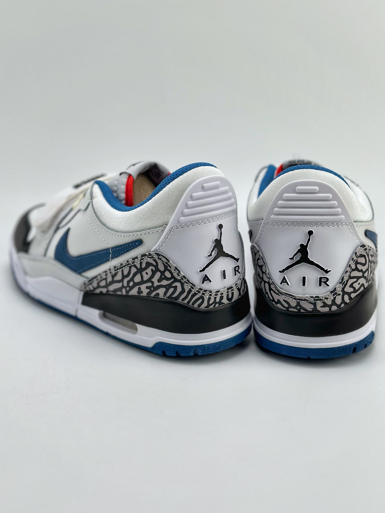 200 Air Jordan Legacy 312 Low 白黑蓝  FV8117-141