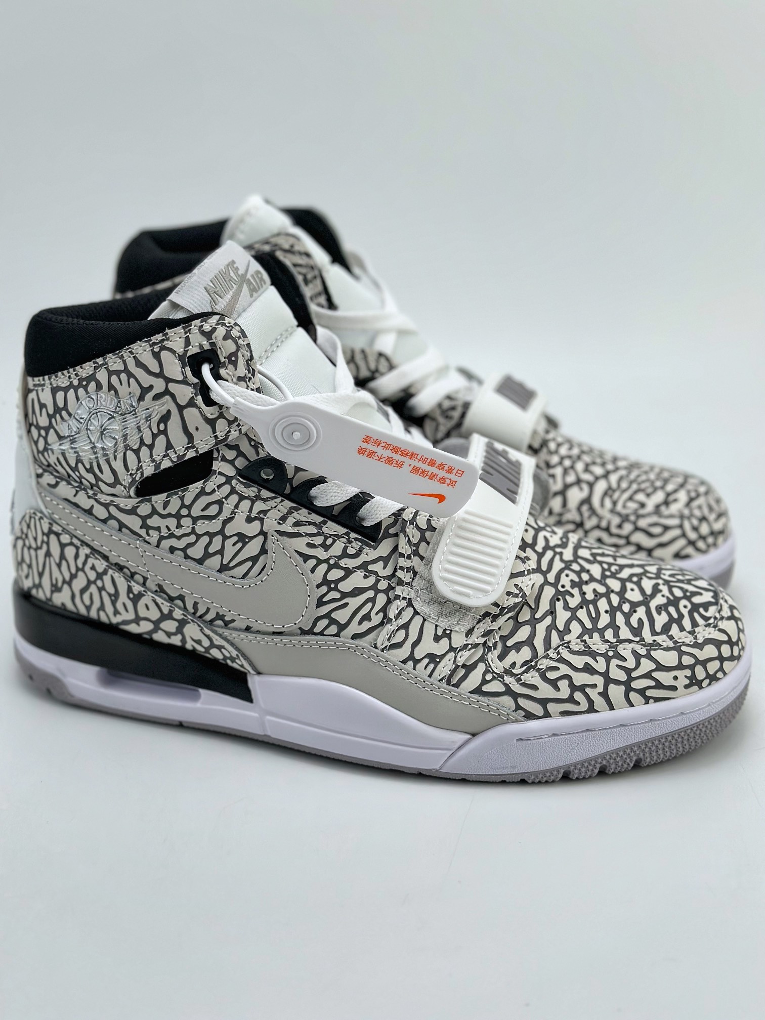 240 Air Jordan Legacy 312 High 爆裂纹  AV3922-100