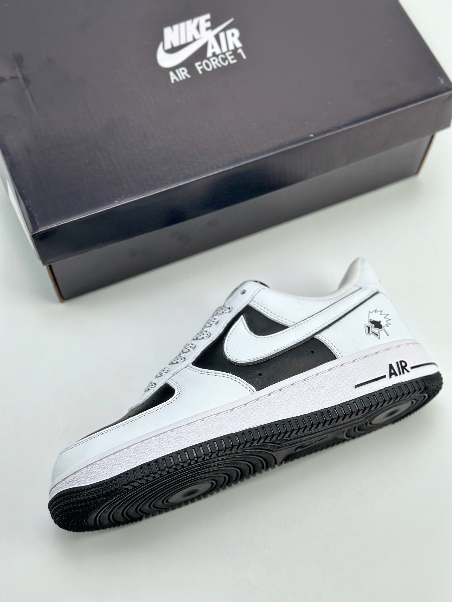 200 Nike Air Force 1 Low 07 喜茶闪电联名 黑白 KO8969-756