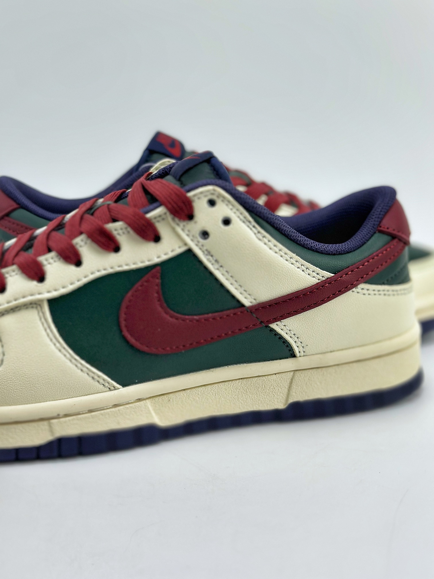 200 NIKE SB Dunk Low 鸳鸯米白绿 FB8106-361