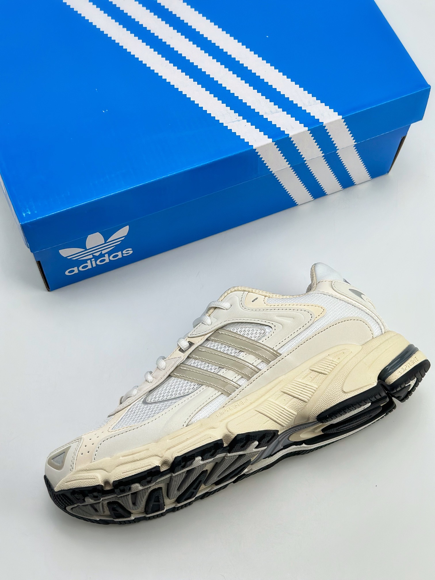 200 Adidas   Originals Response CL 复古休闲跑步鞋  GY2014