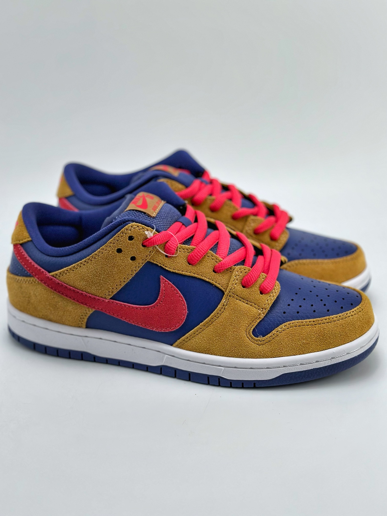 210 NIKE SB Dunk Low “Papa Bear” 棕红蓝 小熊爸爸BQ6817-700