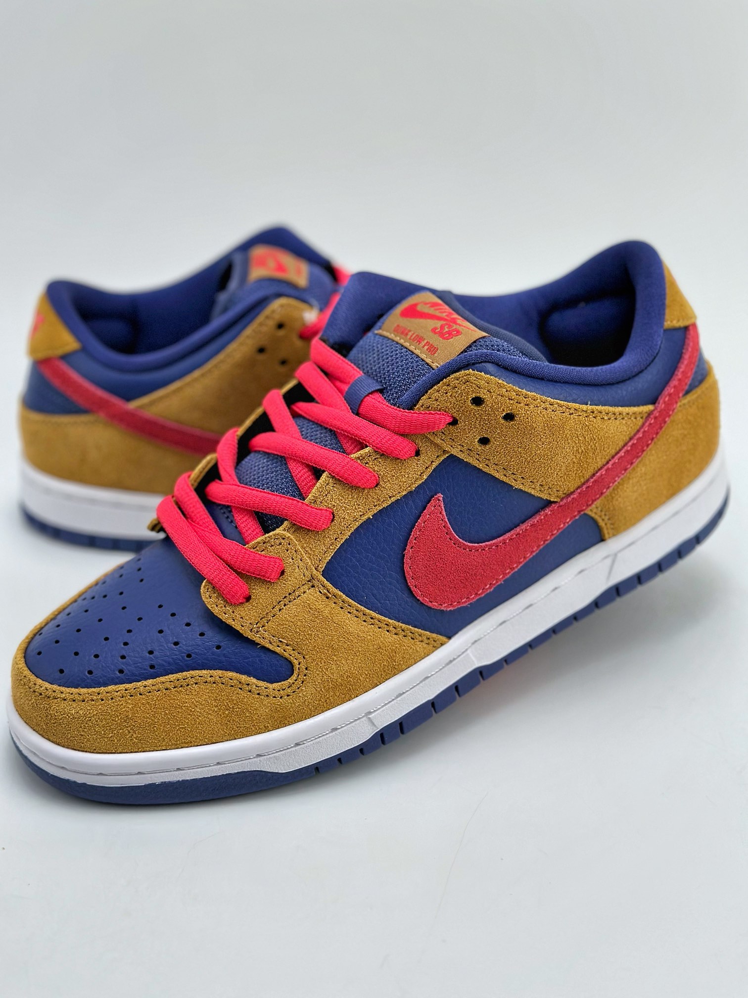 210 NIKE SB Dunk Low “Papa Bear” 棕红蓝 小熊爸爸BQ6817-700