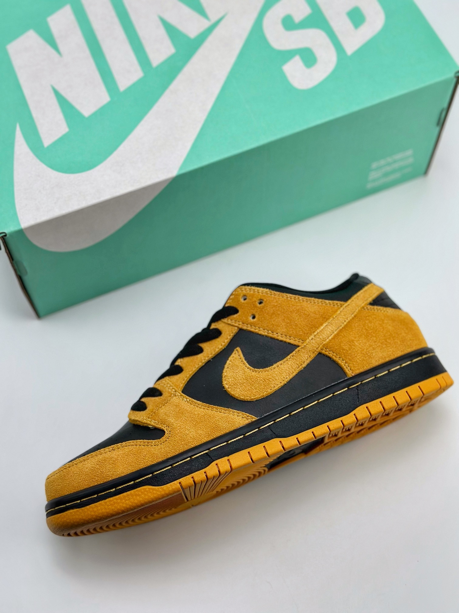 210 NIKE SB Dunk Low 翻毛黑棕 304292-221