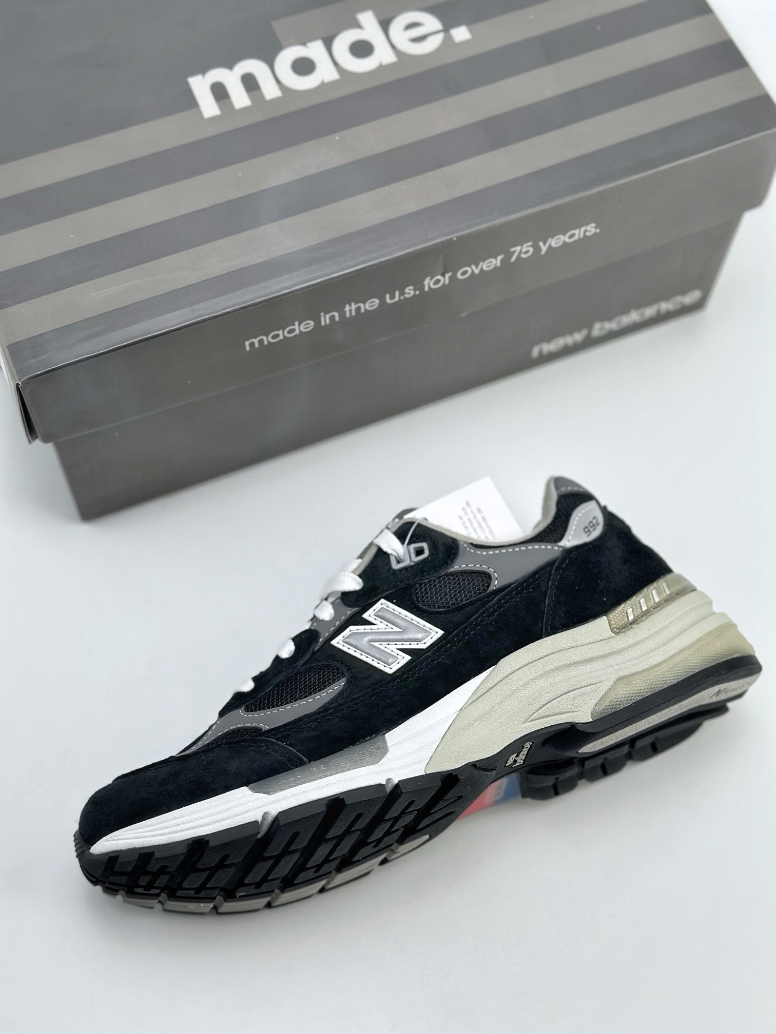 280 New Balance 992 元祖灰 M992EB