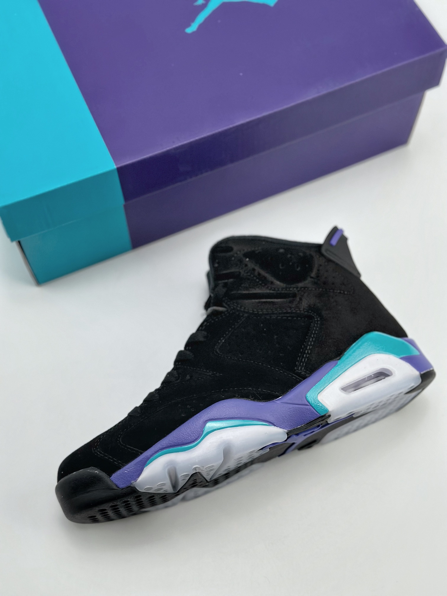 280 Air Jordan 6 Retro   CT8259-004