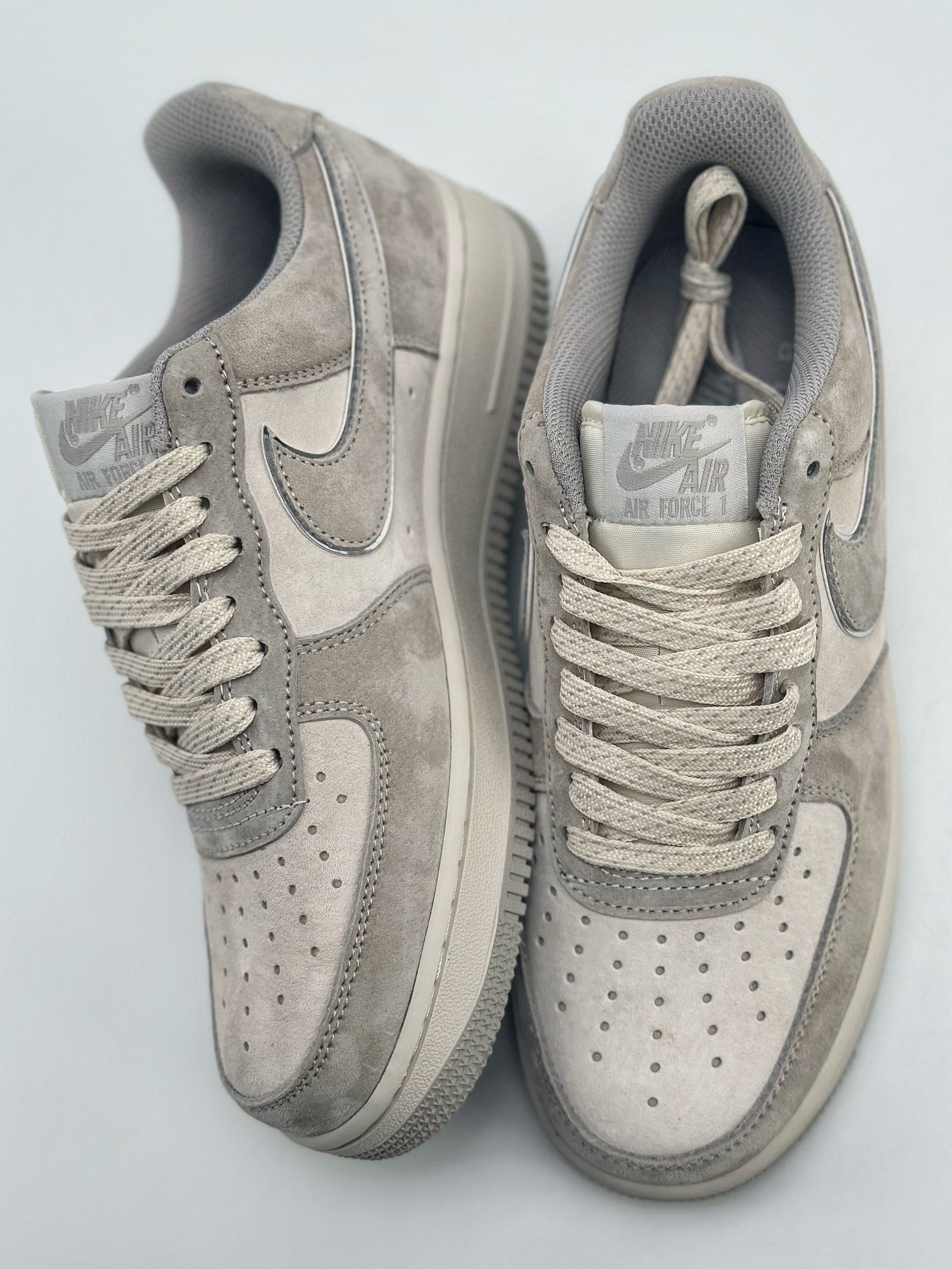 240 Nike Air Force 1 Low 07 麂皮灰