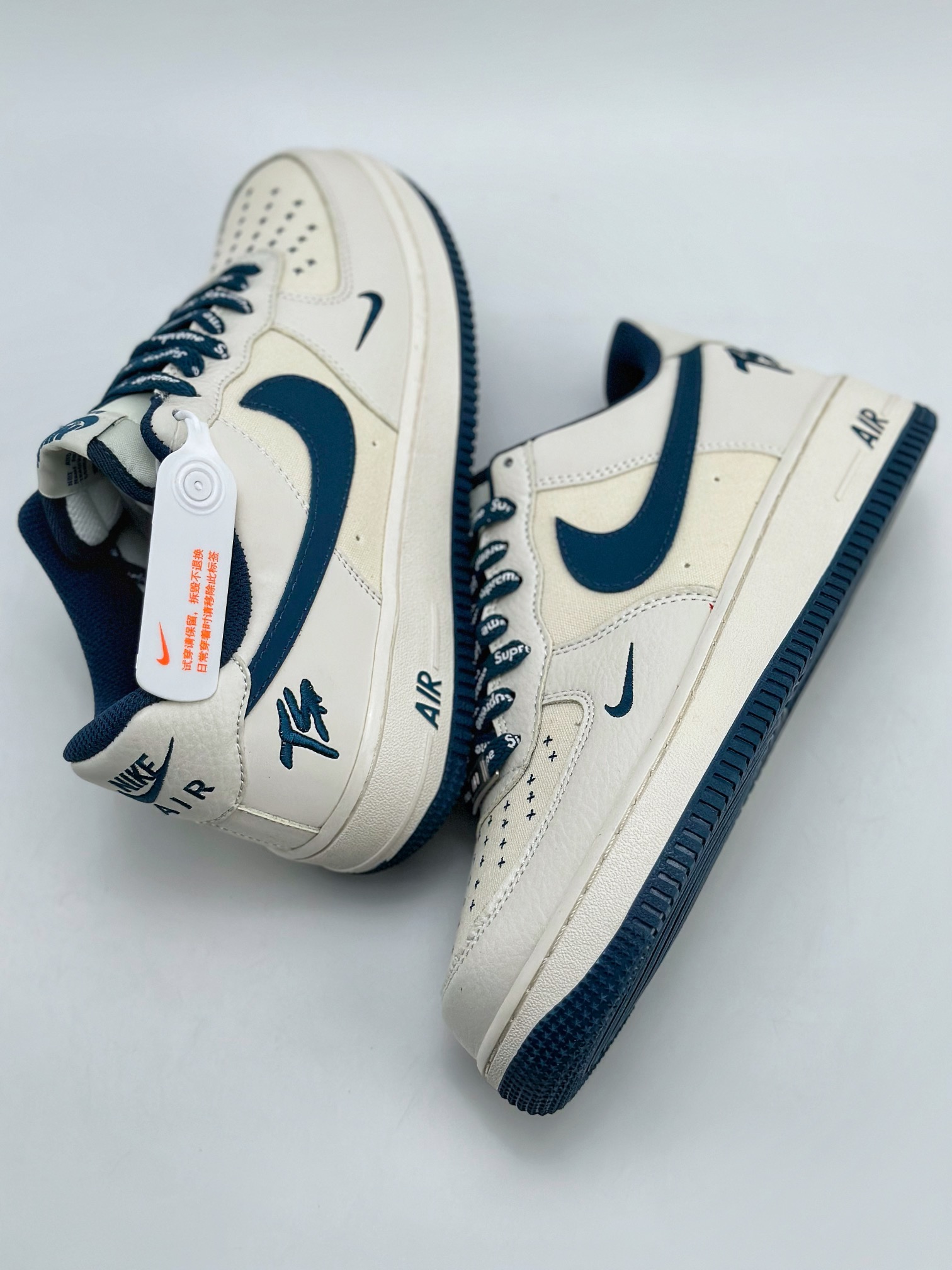 240 Nike Air Force 1 Low 07 TS x Supreme 三方联名白藏青 PF9055-756