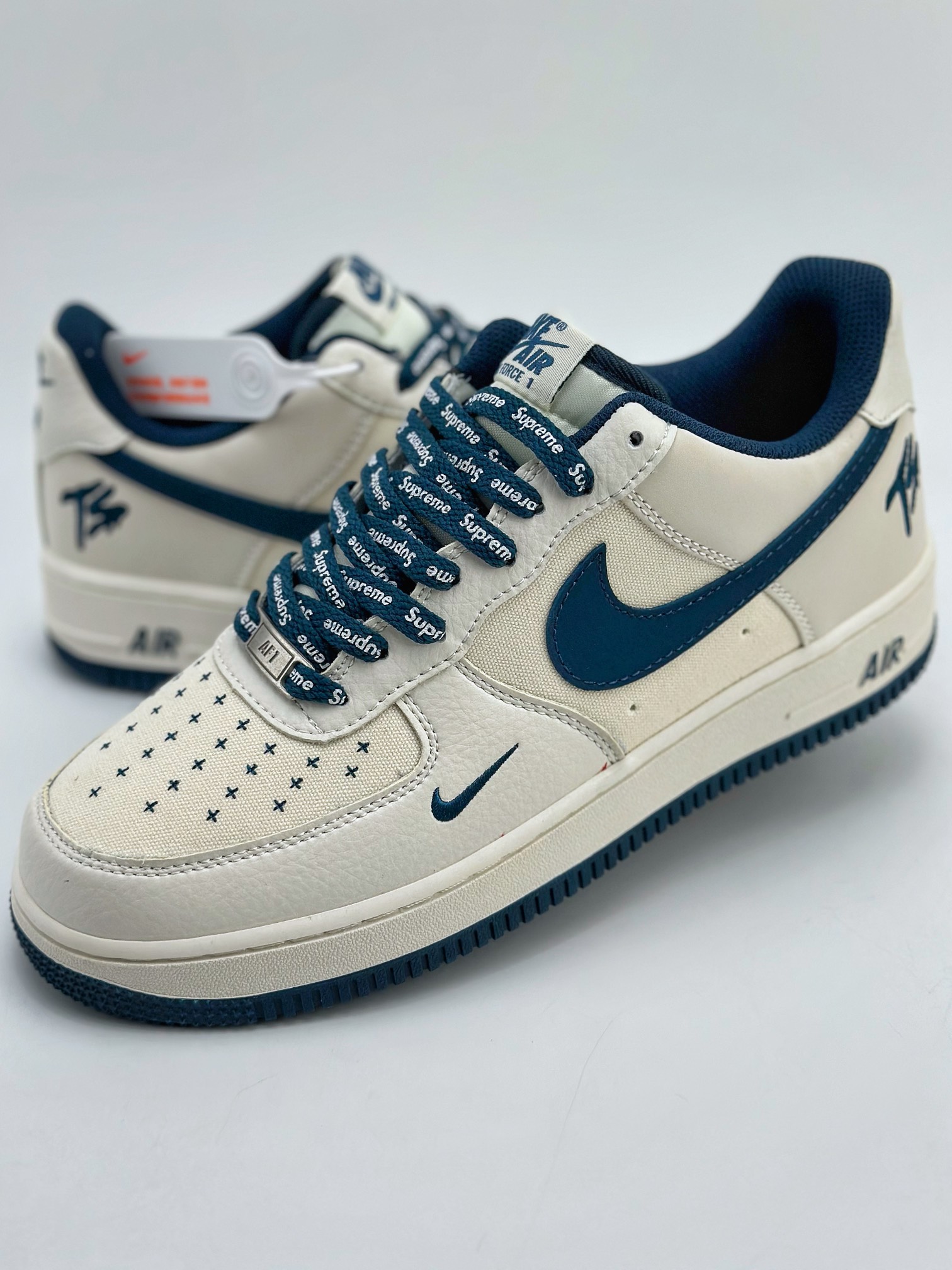 240 Nike Air Force 1 Low 07 TS x Supreme 三方联名白藏青 PF9055-756