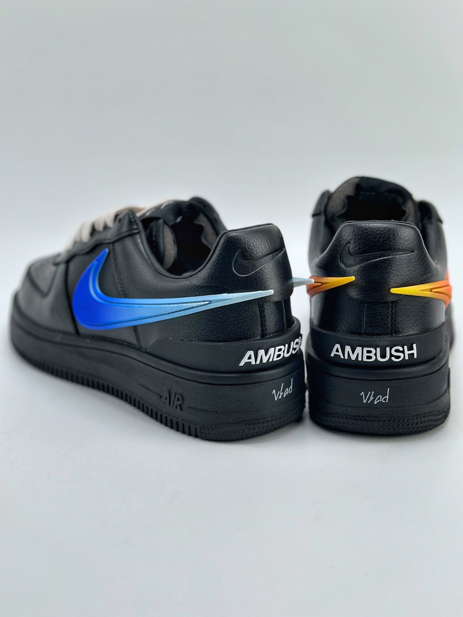 200 Nike Air Force 1 Low 07 x AMBUSH 鸳鸯红蓝勾 DV3464-001