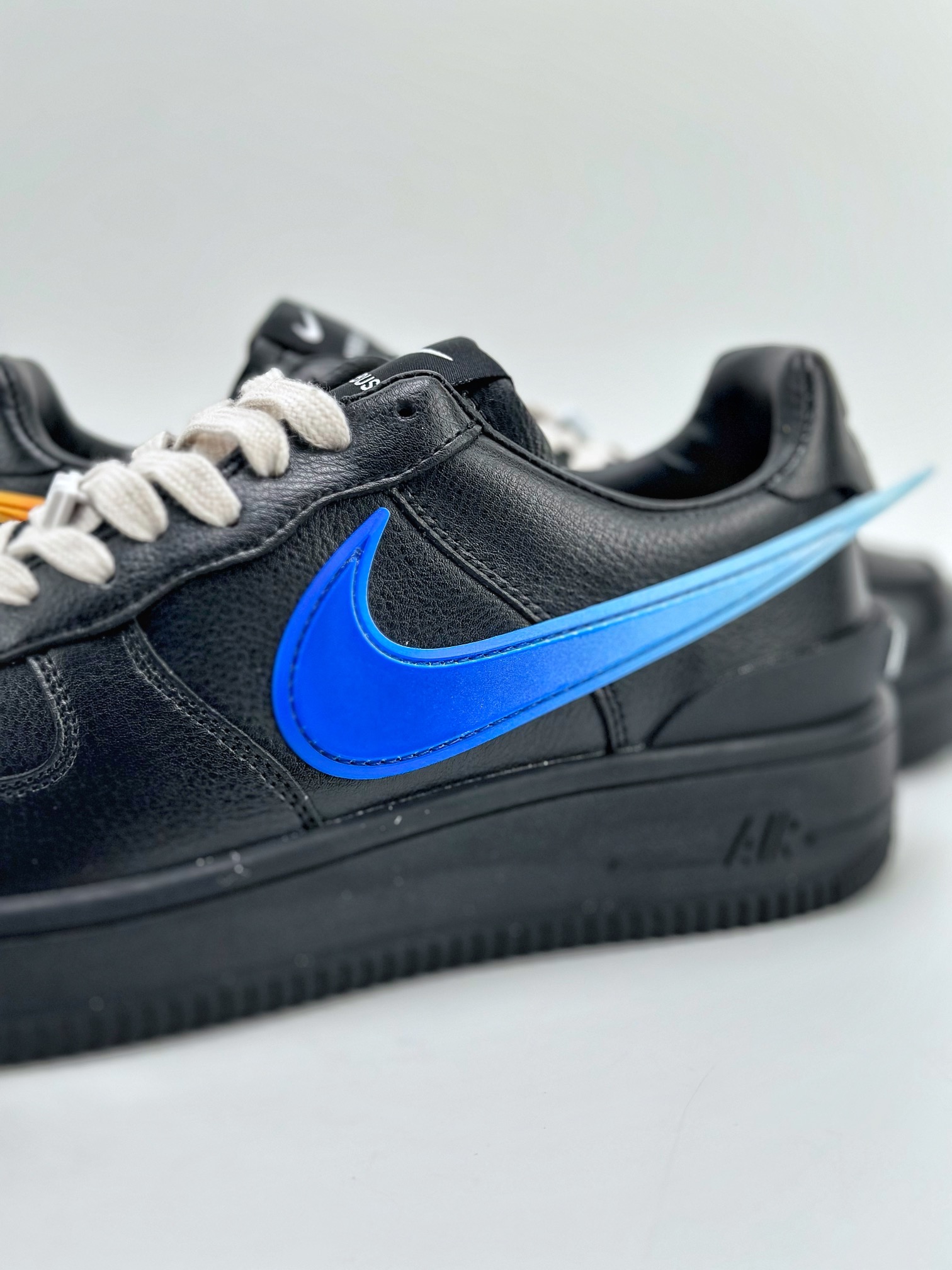 200 Nike Air Force 1 Low 07 x AMBUSH 鸳鸯红蓝勾 DV3464-001