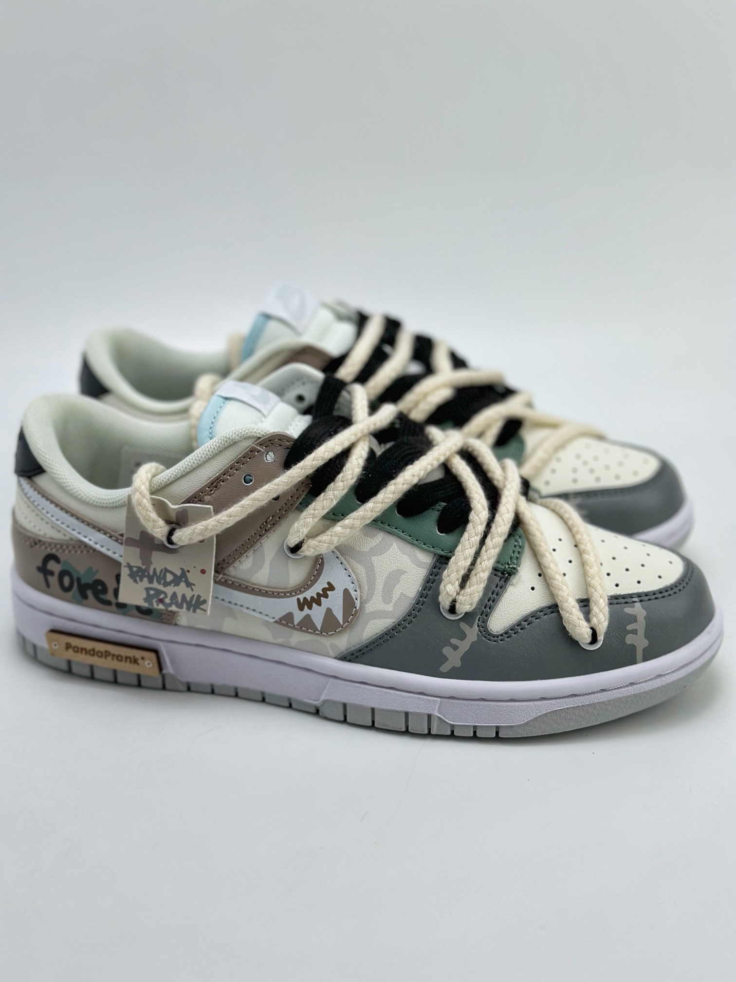 300 Nike SB Dunk Low 熊猫恶作剧 丛林穿越 FD1232-002