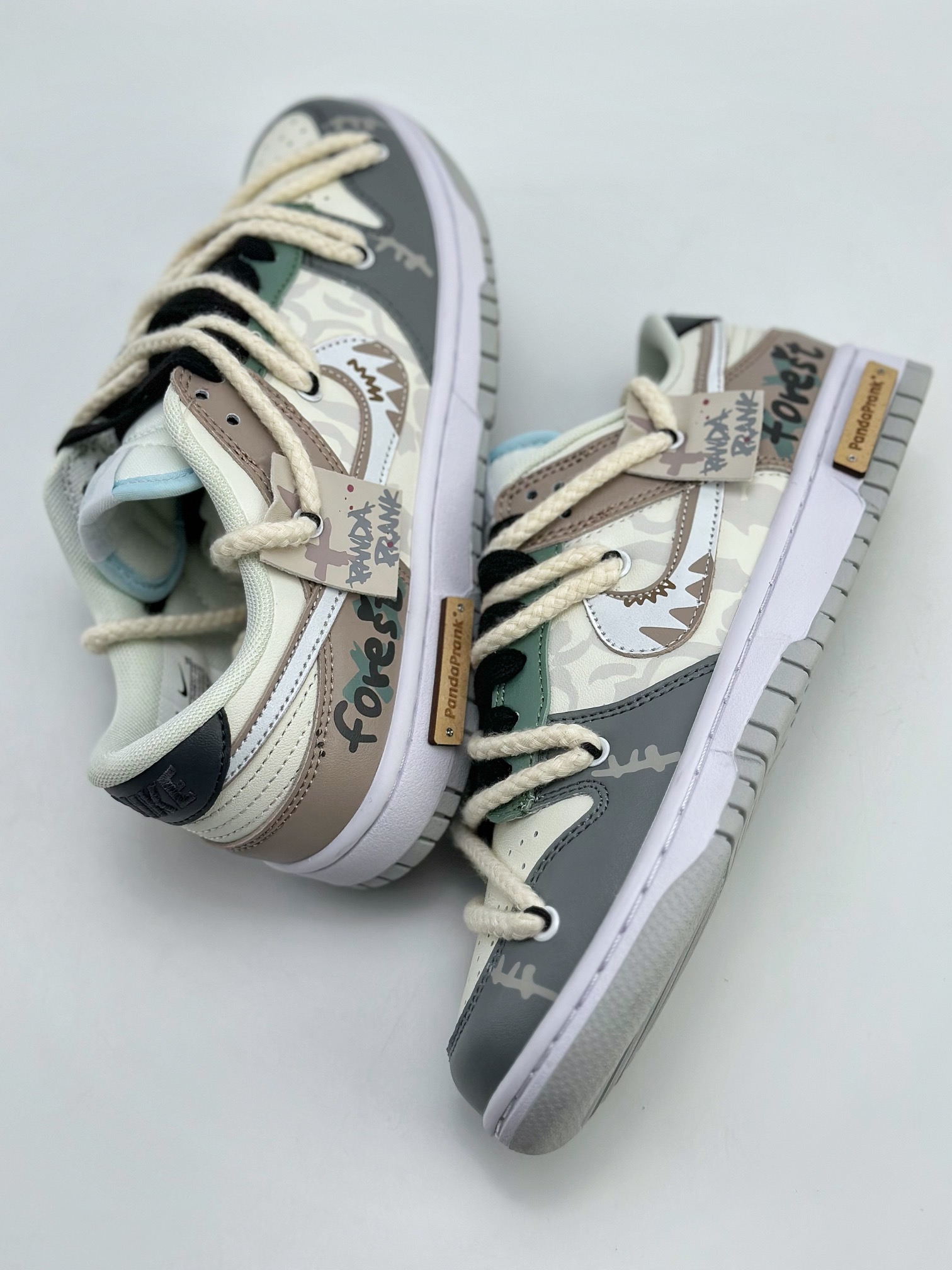 300 Nike SB Dunk Low 熊猫恶作剧 丛林穿越 FD1232-002