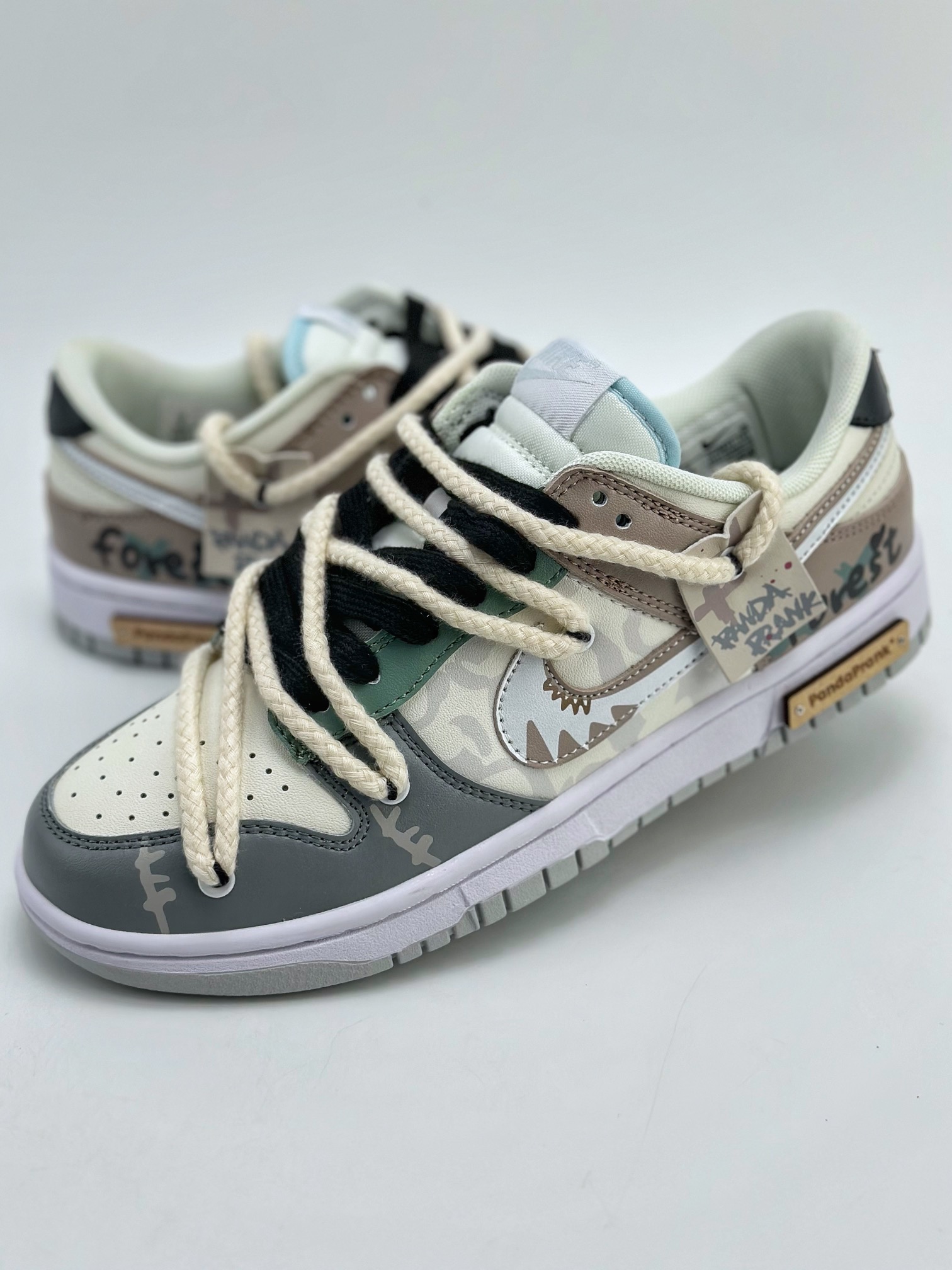 300 Nike SB Dunk Low 熊猫恶作剧 丛林穿越 FD1232-002