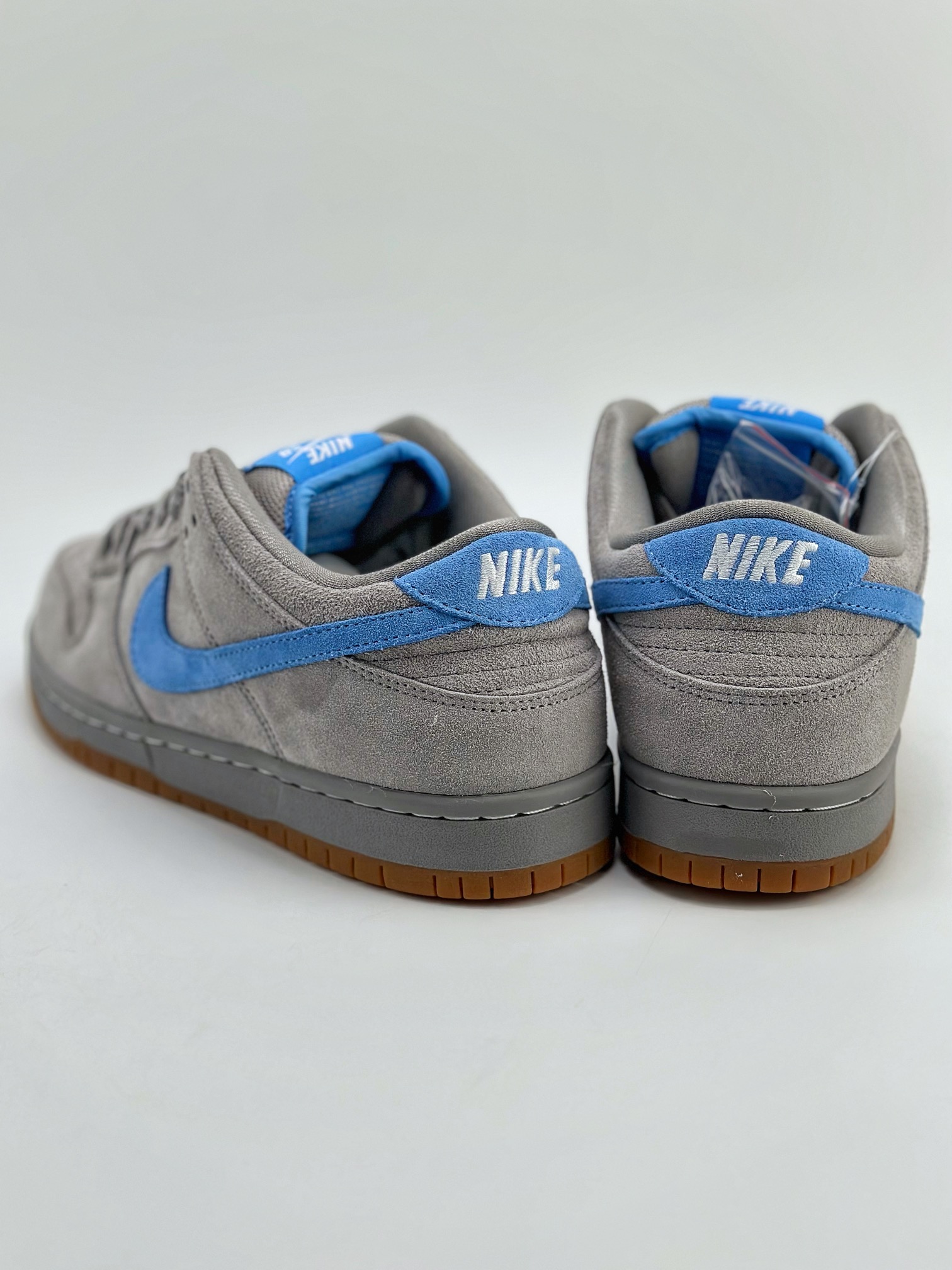 210 NIKE SB Dunk Low 灰 出品 304292-022