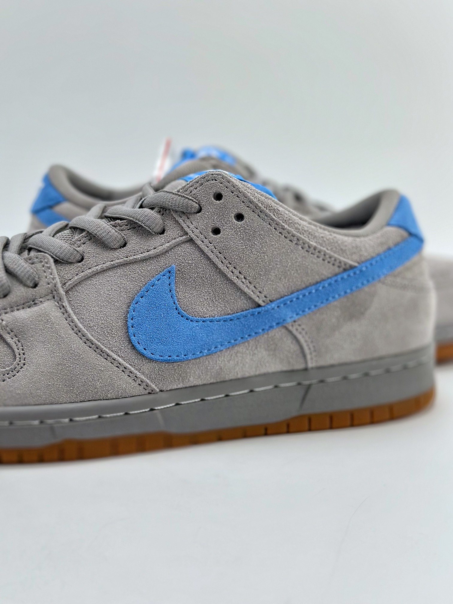 210 NIKE SB Dunk Low 灰 出品 304292-022